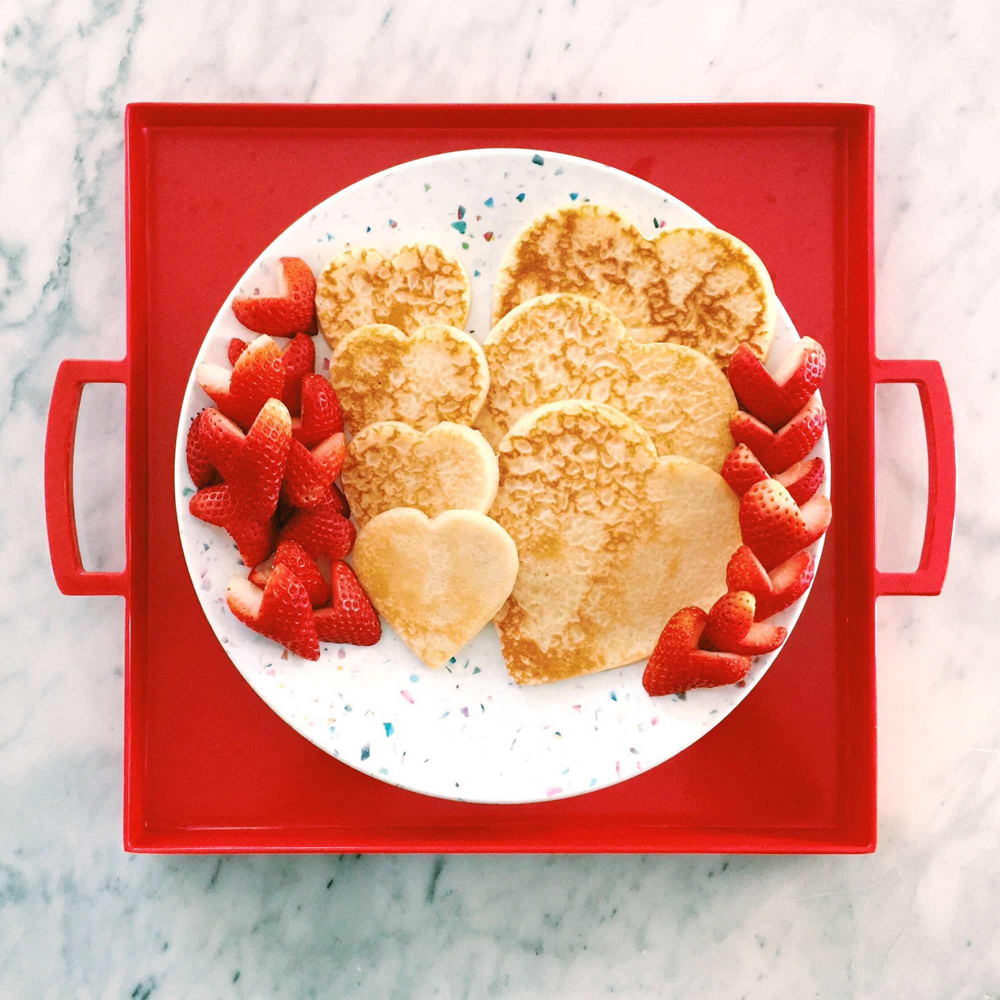 Meeme Serving Tray, Red slideshow image 3 Meeme Serving Tray, Red slideshow image 3