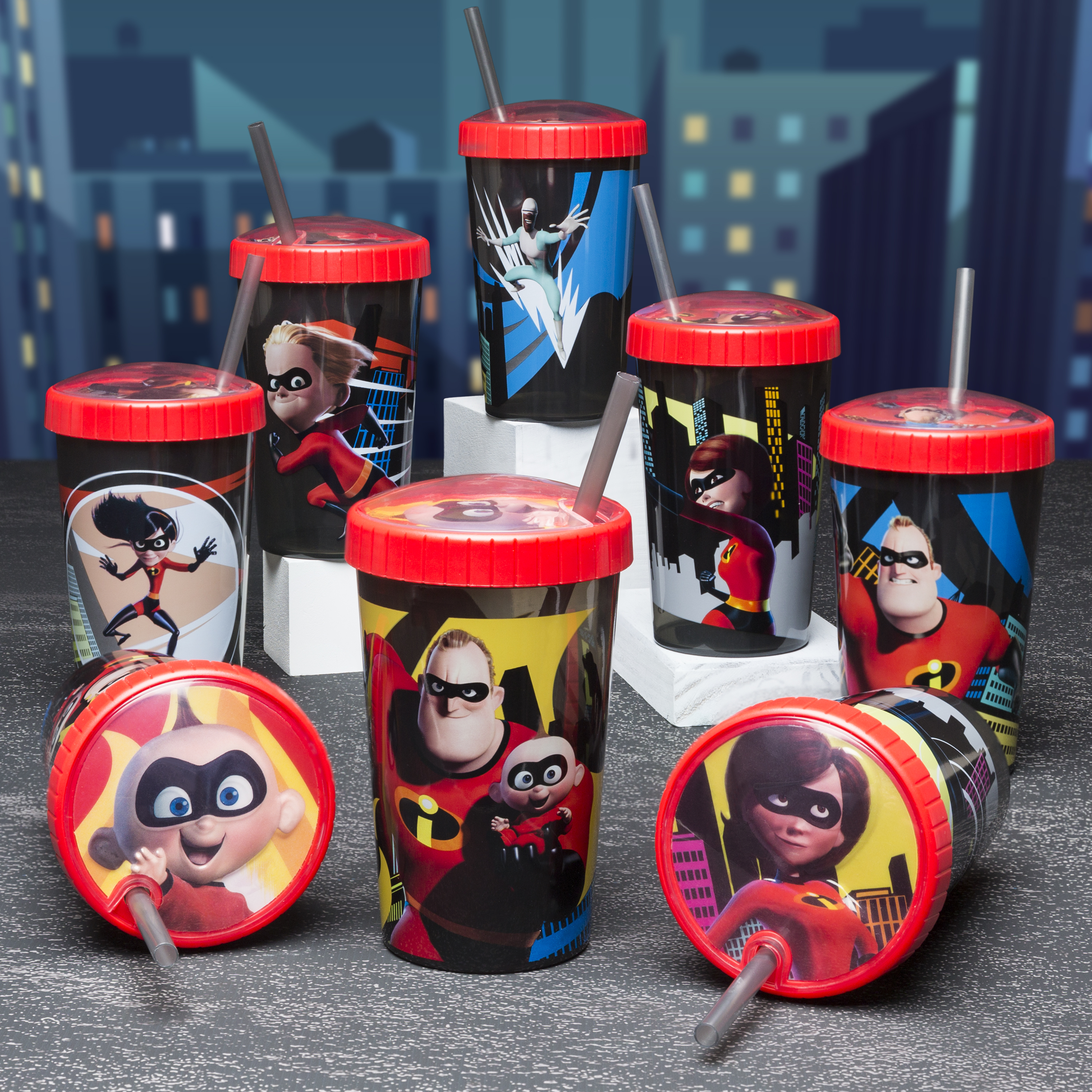 Incredibles 2 16.5 ounce Kid’s Tumbler, Elastigirl