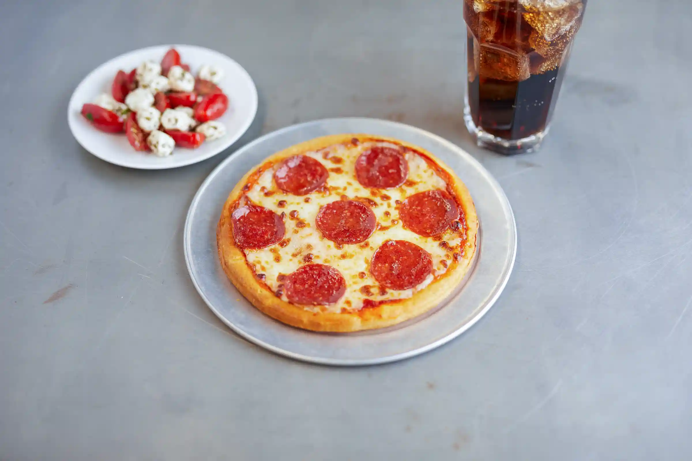 Hillshire Farm® Sliced Pepperoni, 14 slices per oz. _image_1