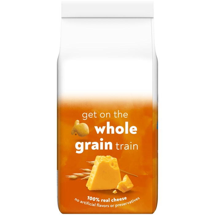 Goldfish® Baked with Whole Grain Cheddar Baked Snack Crackers, 6.6 oz, bag - Back Image