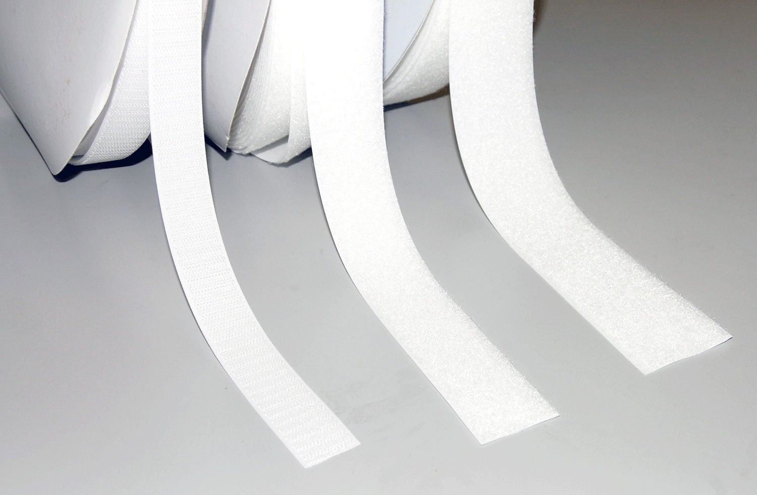 Skil-Care HOOK, ADHESIVE WHT 1"X25YD D/S