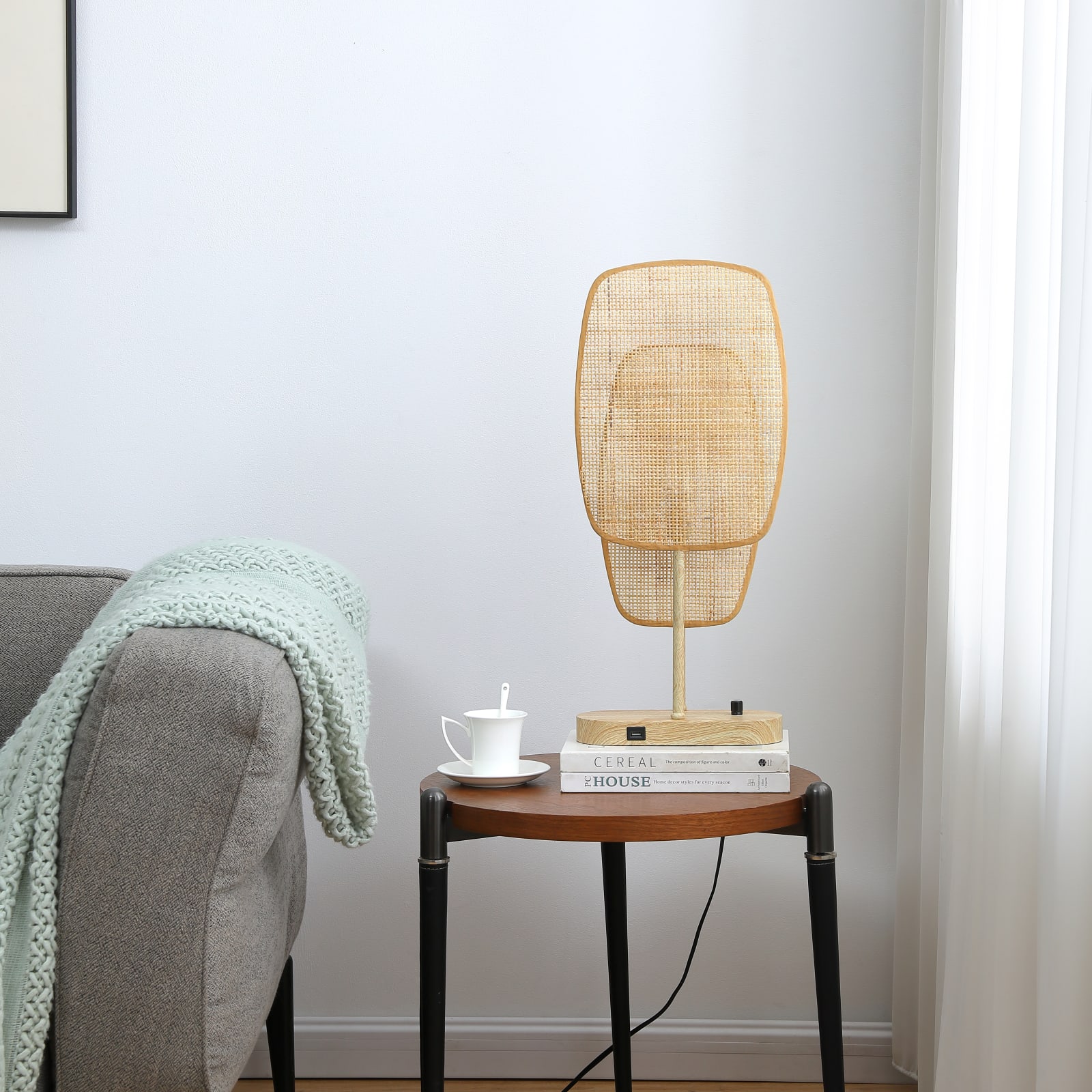 Amud Table Lamp — installation 2