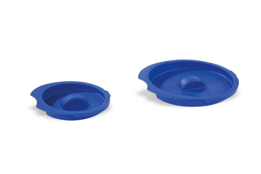 Lid polypropylene for stackable pitcher in blue