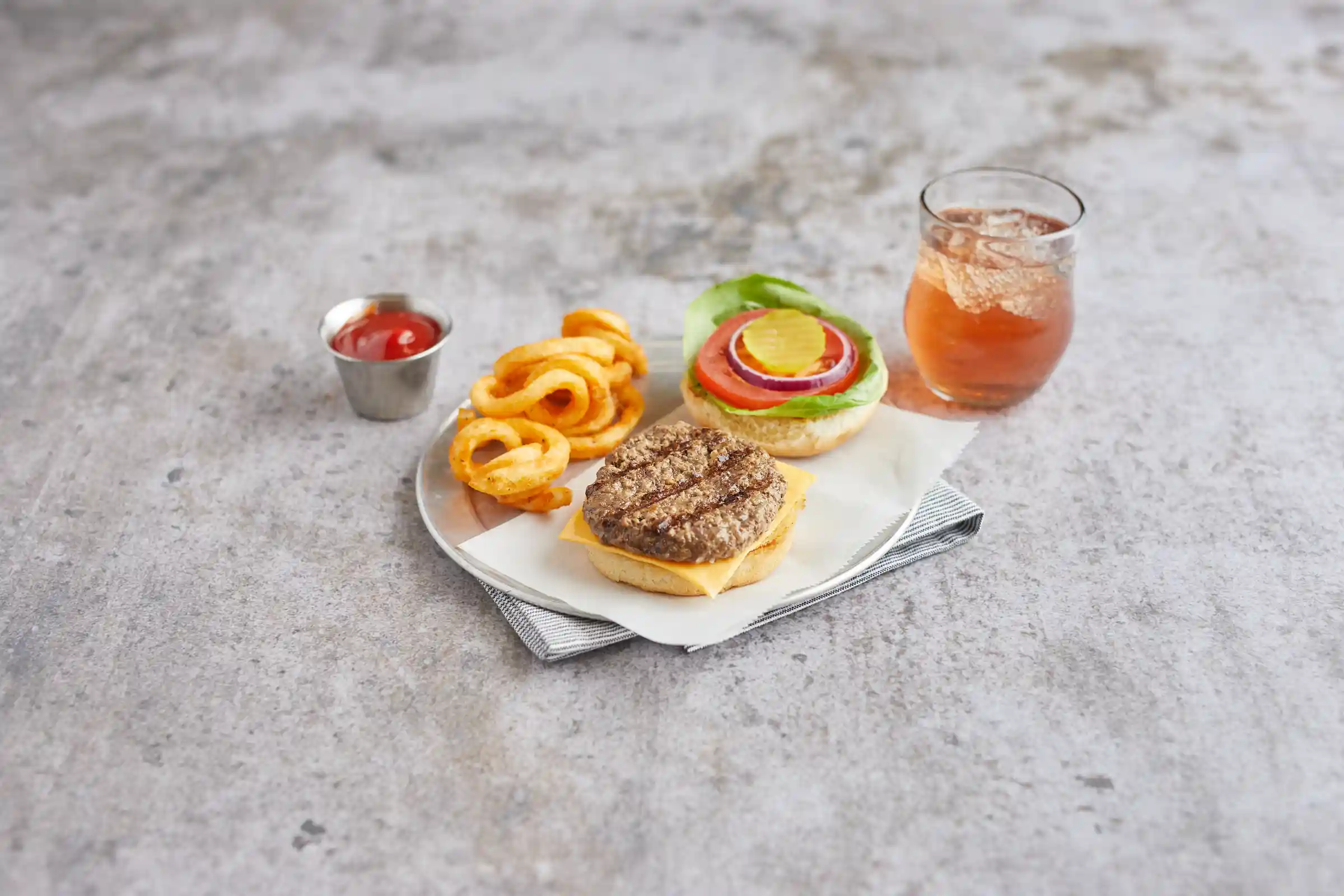 AdvancePierre™ Beef Burger, 2.0 oz._image_01
