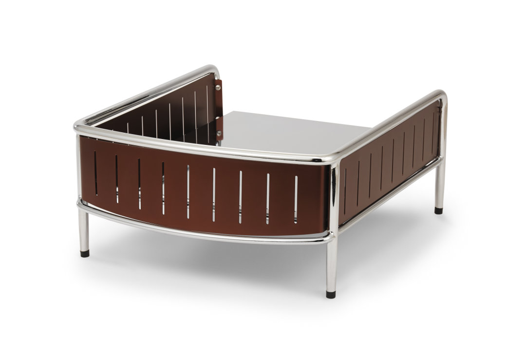 Contoured buffet station in black