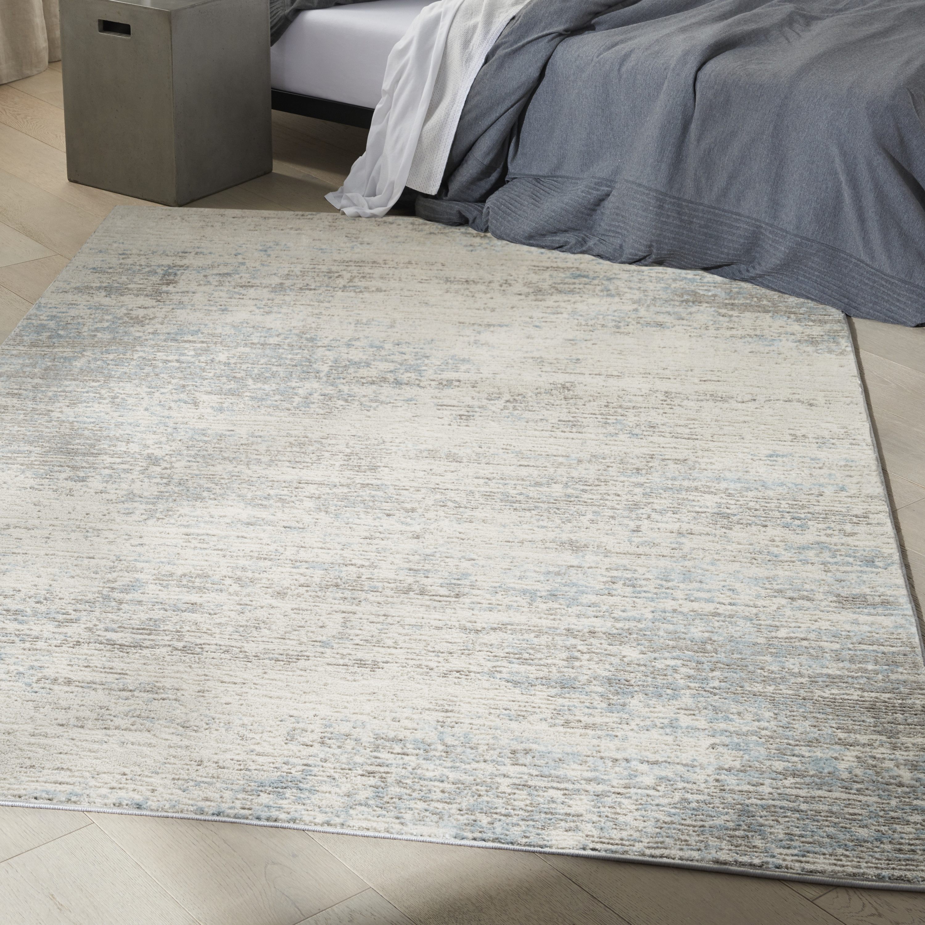 Calvin Klein CK029 Captivating 5'3" x 7'3" Cream Blue Modern Indoor Rug