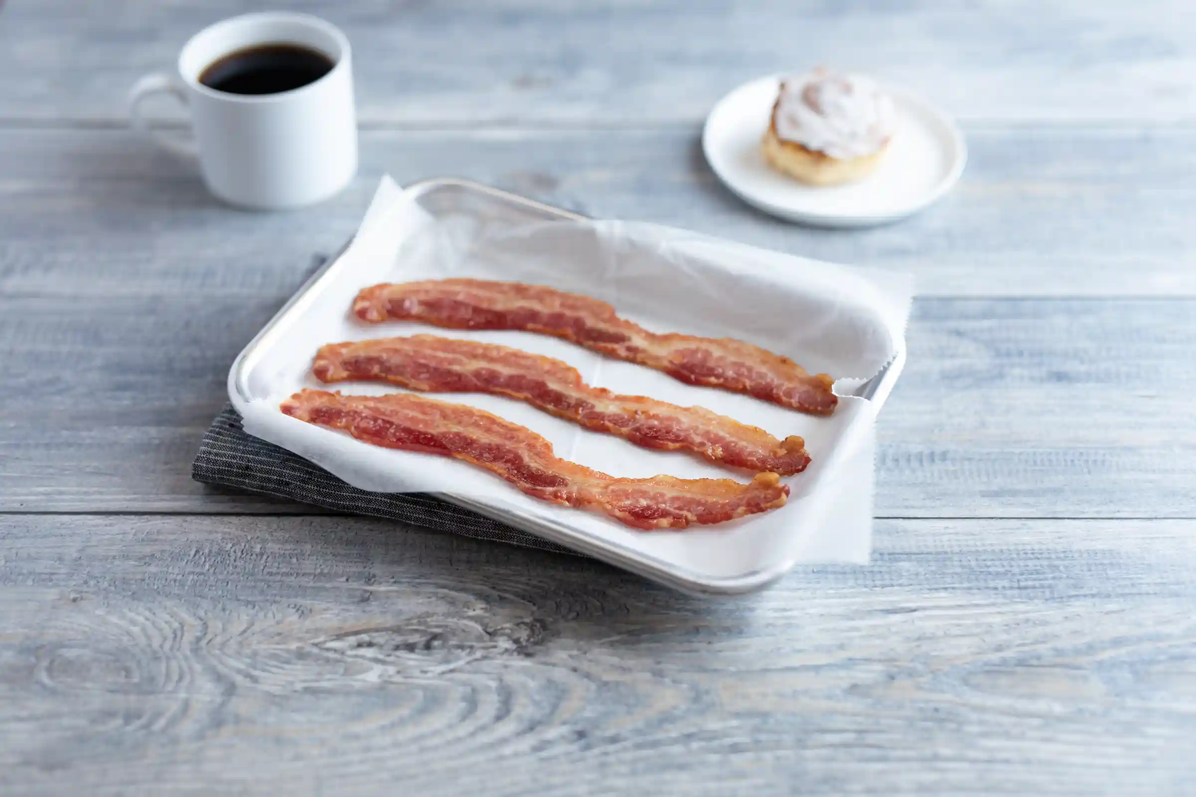 Wright® Brand Naturally Hickory Smoked Regular Sliced Bacon, Bulk, 30 Lbs, 14-18 Slices per Pound, Frozen_image_11