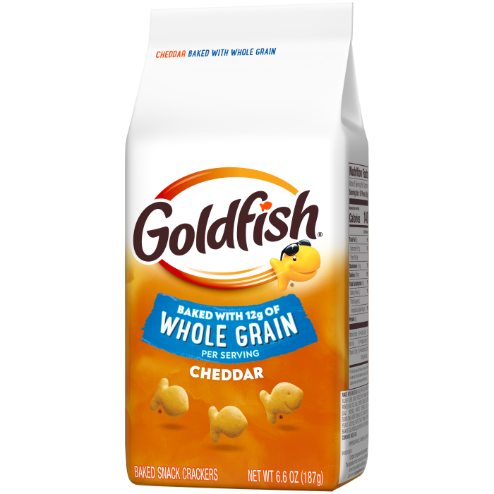 Goldfish® Baked with Whole Grain Cheddar Baked Snack Crackers, 6.6 oz, bag - Right Angle Image