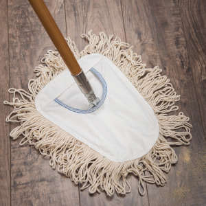 Carlisle, Metal Tip Threaded Wood Handle, 60", Natural