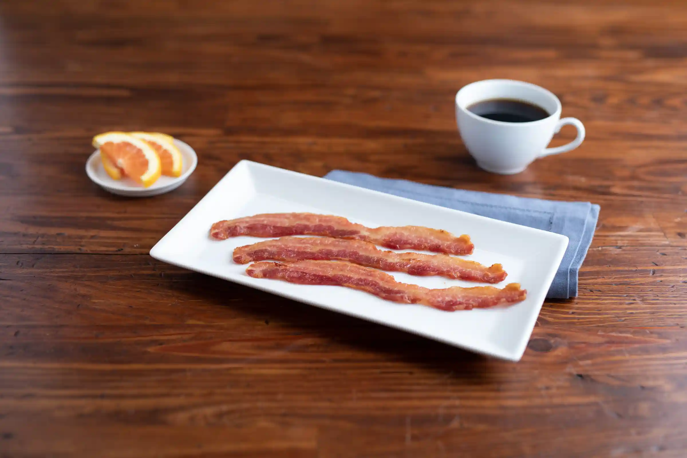 Wright® Brand Naturally Smoked Regular Sliced Bacon, Bulk, 30 Lbs, 14-18 Slices per Pound, Gas Flushed_image_01