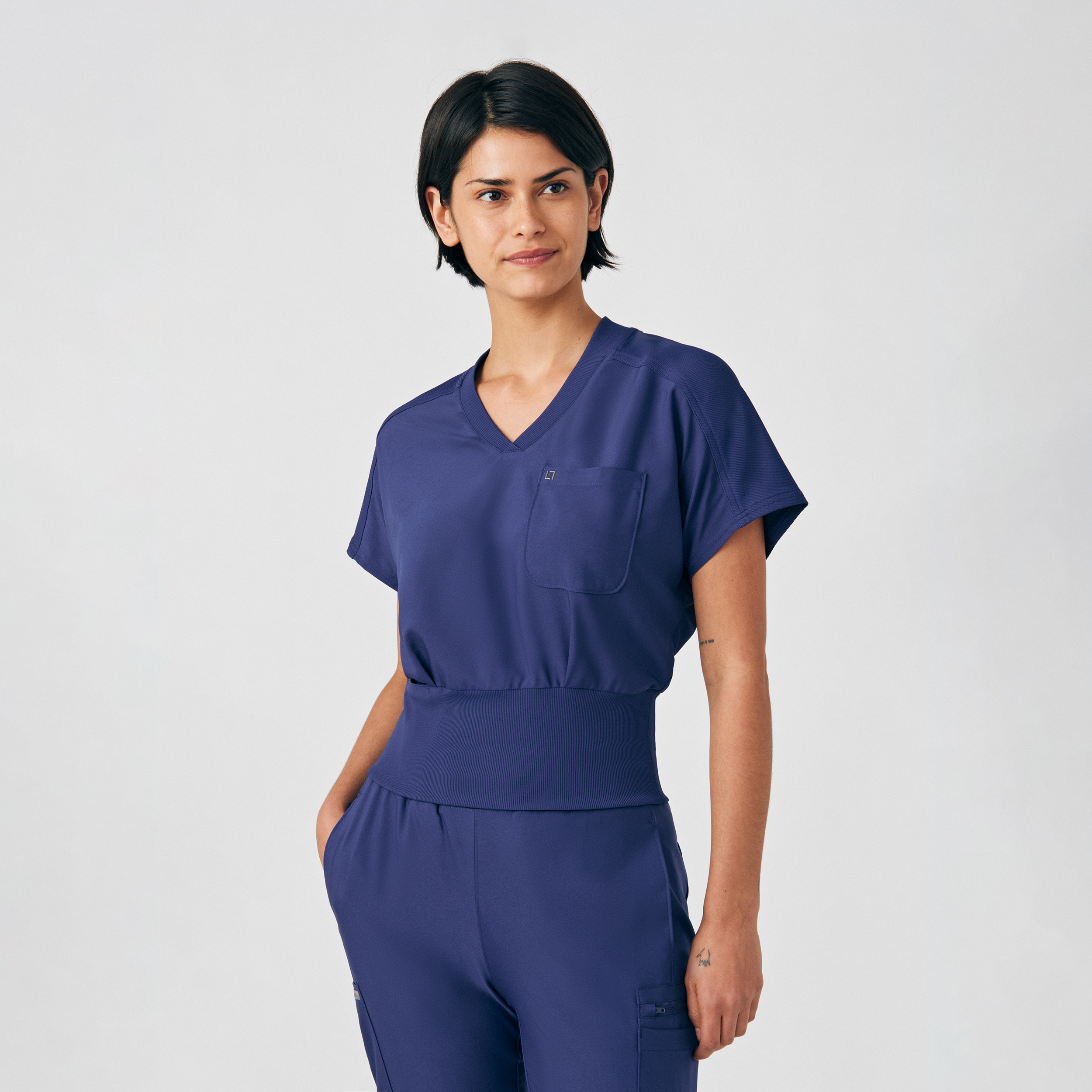 Landau Forward Women&#8216;s 2-Pocket V-Neck Scrub Top-Landau