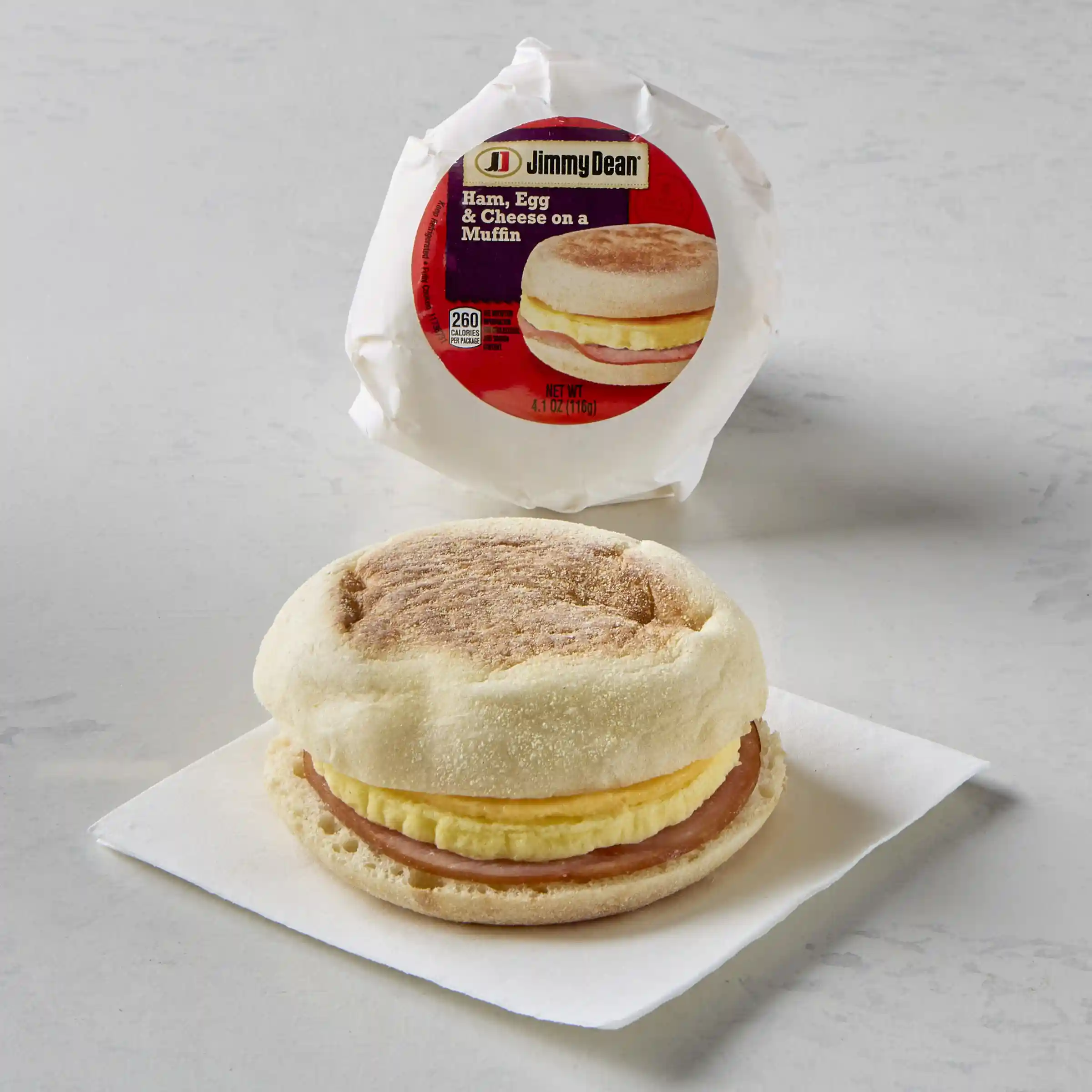Jimmy Dean® Ham, Egg & Cheese Muffin https://images.salsify.com/image/upload/s--4FOnRFB8--/q_25/f86b43acf3795f7eaec0dae3315f3dd4c5f2f151.webp