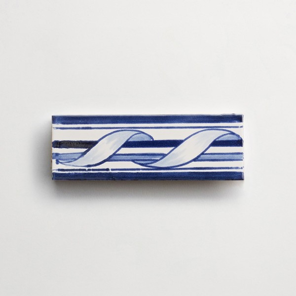 17th century: maiolica de delft | mezza border | ribbonette 
