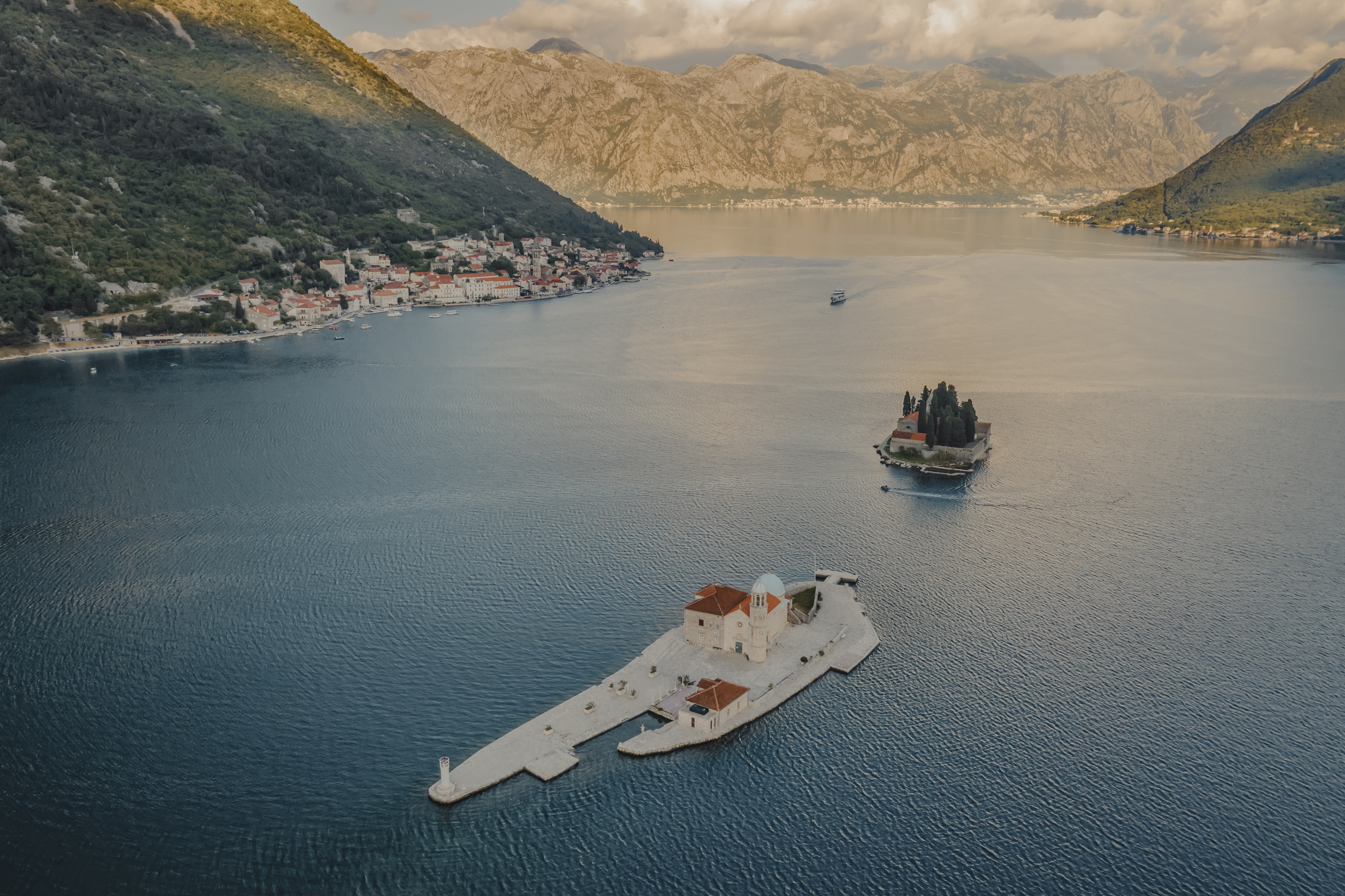 Fusina (Venice) → Piraeus (Athens) (7 nights)