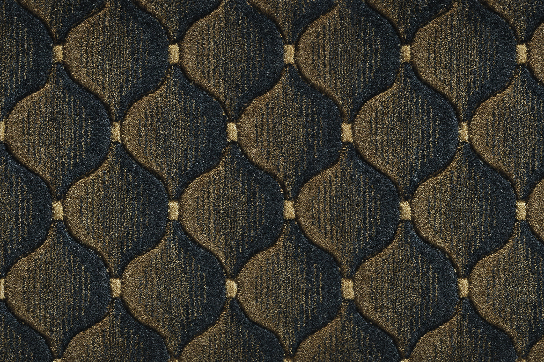 COSMOPOLITAN SHADOWLURE C26F MIDNIGHT BROADLOOM