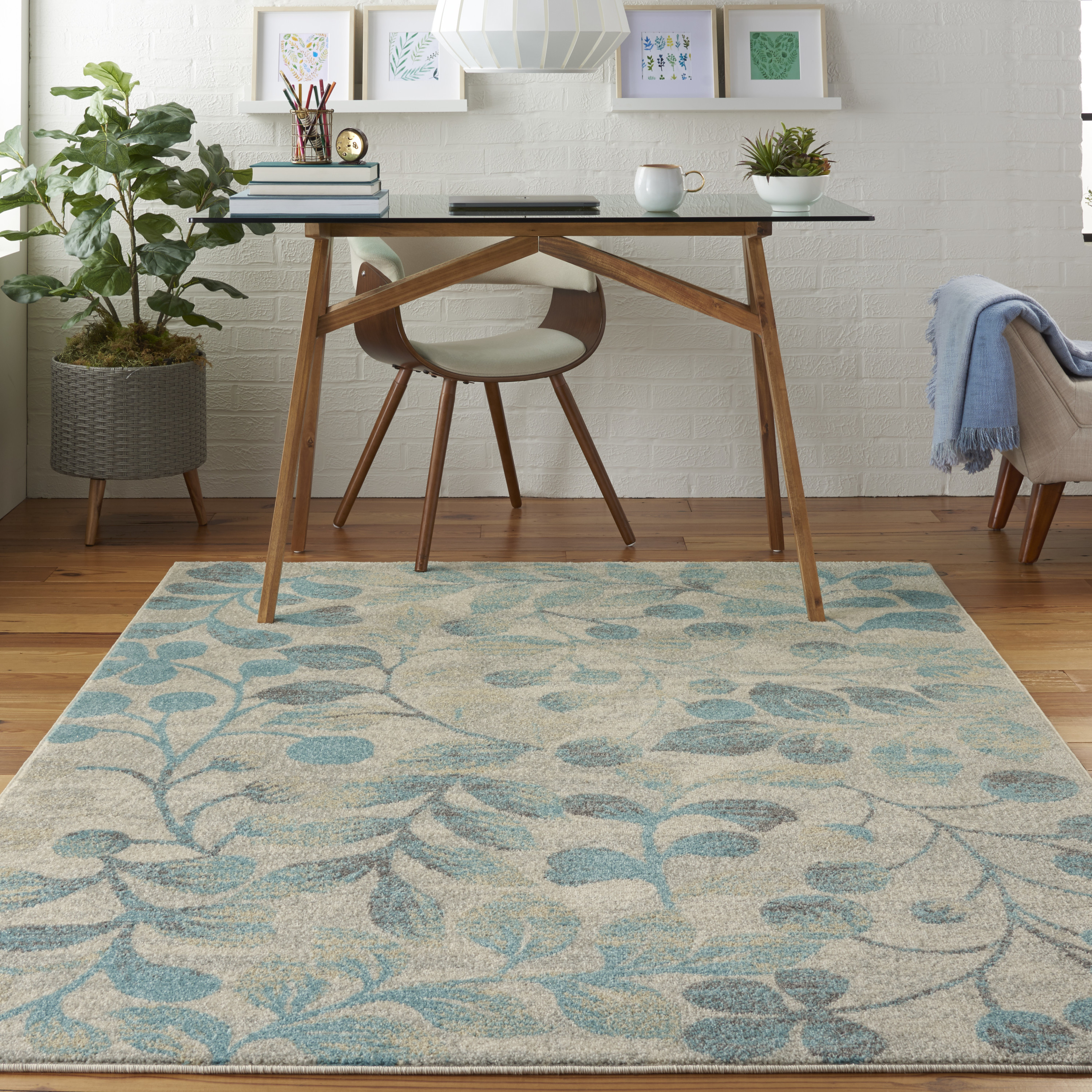 Nourison Tranquil 5'3" x 7'3" Ivory Turquoise Farmhouse Indoor Rug