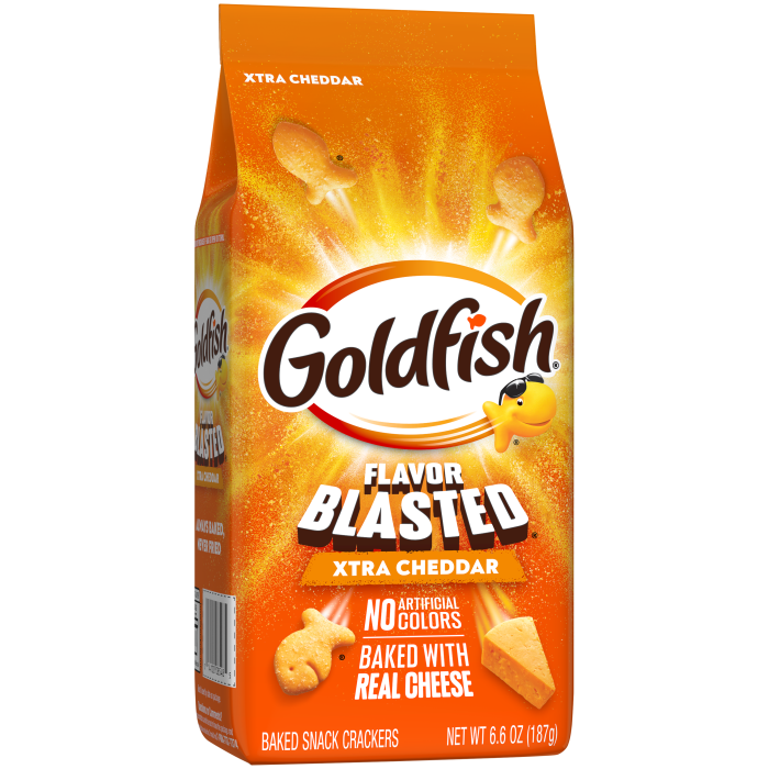 Goldfish® Flavor Blasted® Xtra Cheddar Baked Snack Crackers, 6.6 oz, bag - Left Angle Image