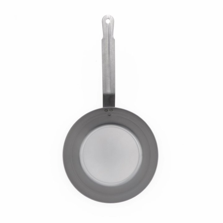8 ½-inch carbon steel fry pan