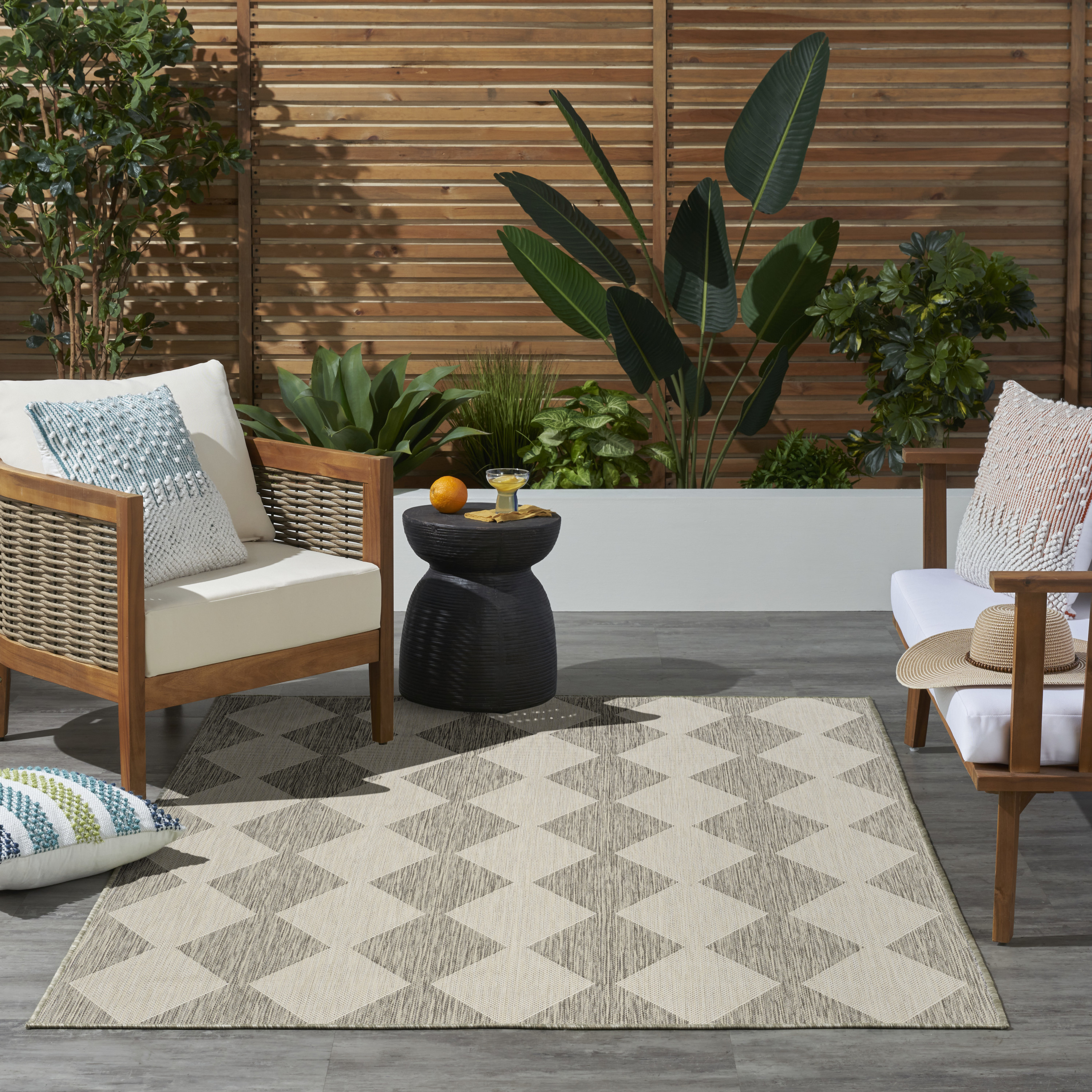 Nourison Positano 4' x 6' Light Grey Modern Rug