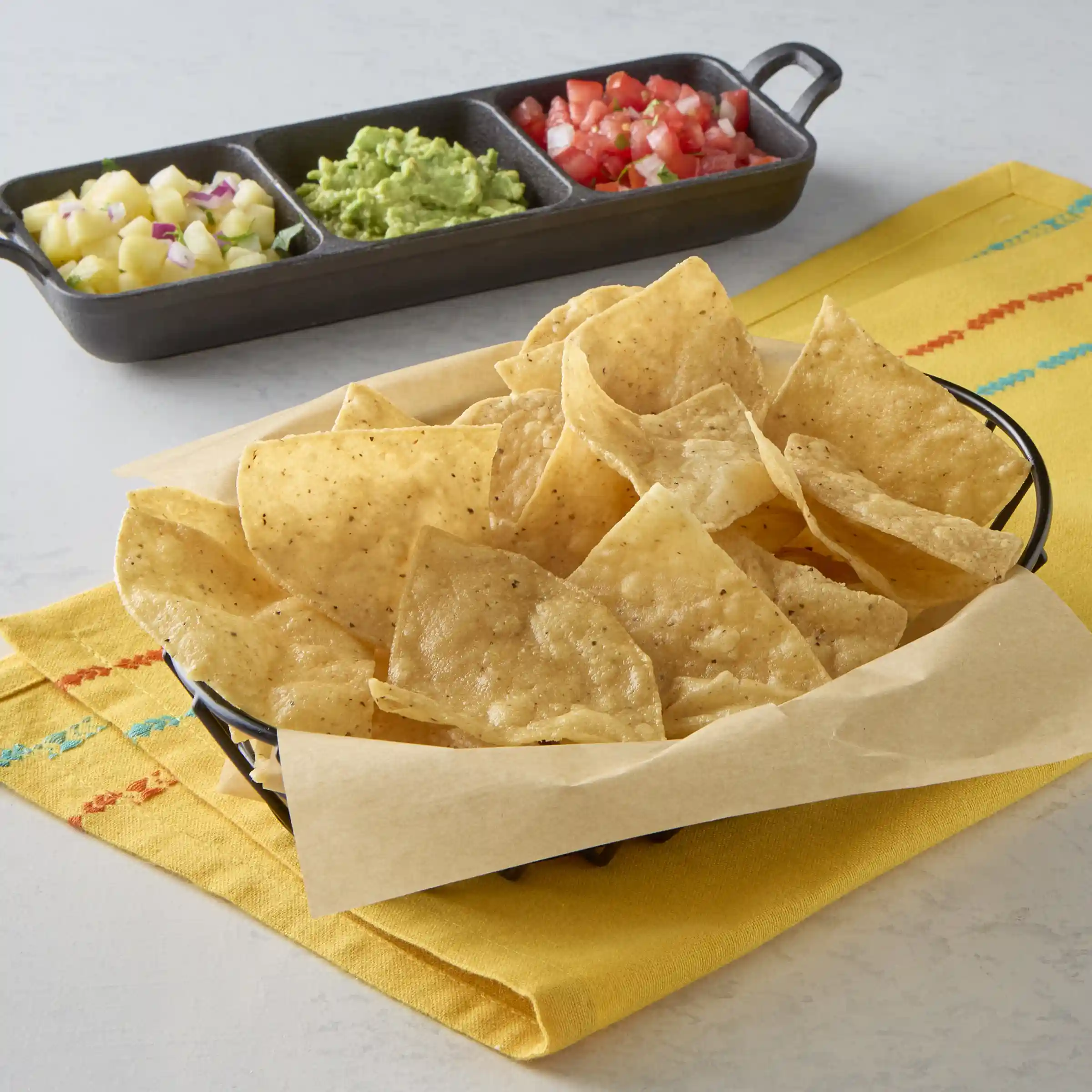 Mexican Original® White Quarter Cut Tortilla Chips https://images.salsify.com/image/upload/s--eKIpl48M--/q_25/e48247e677b534000f48da10a4346dfdd15f6161.webp