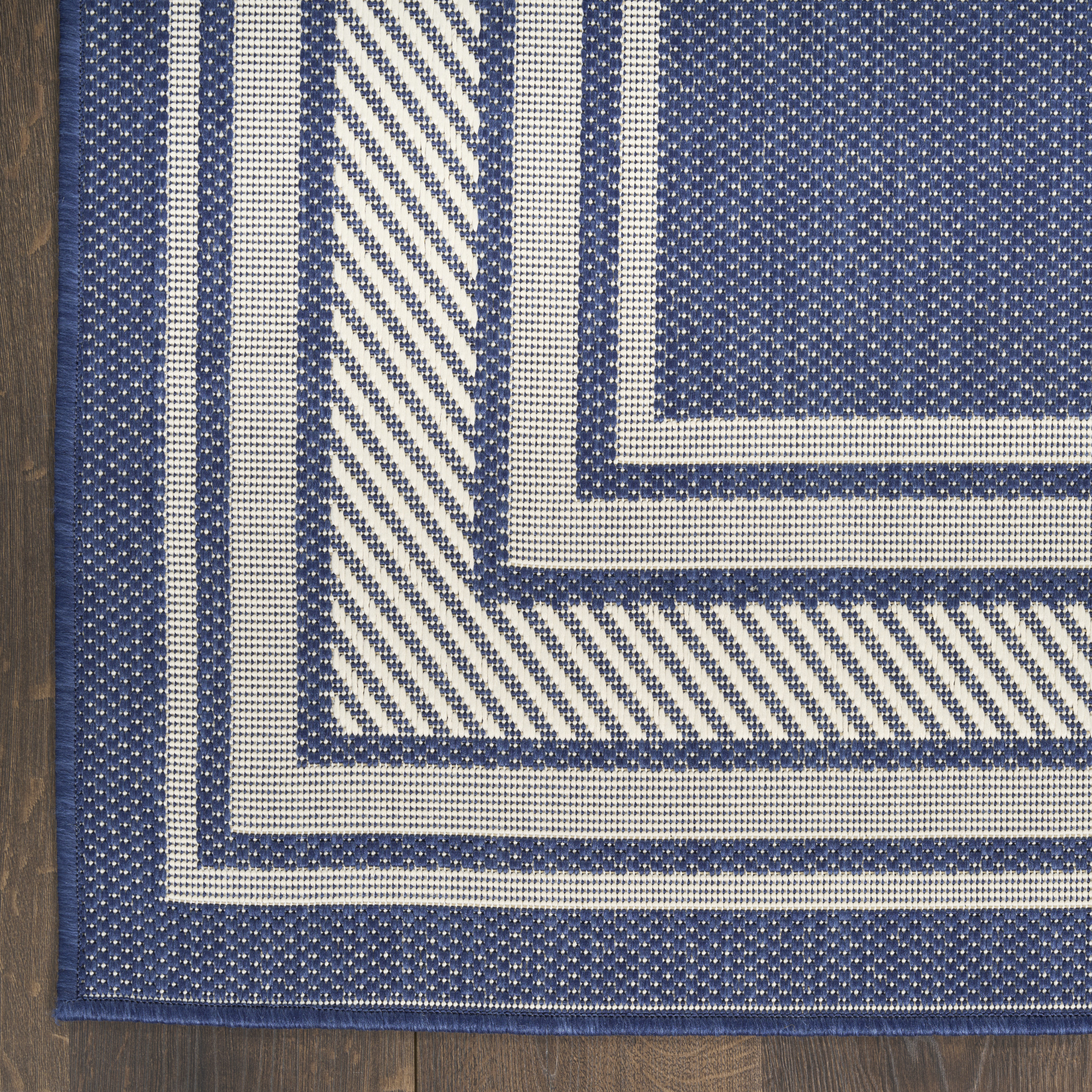 Nourison Horizon Indoor/Outdoor 8' x 10' Navy Modern Rug