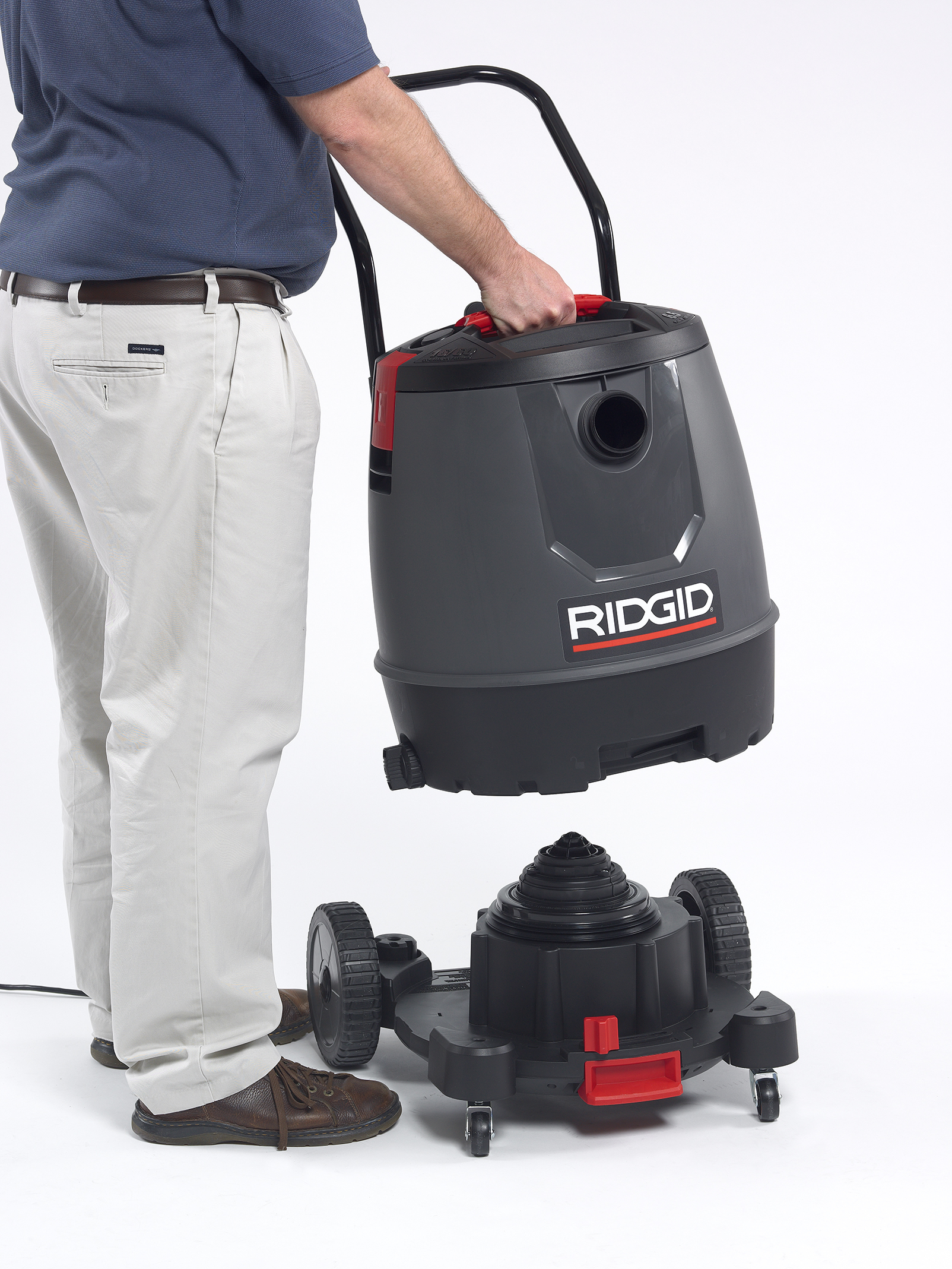 16 Gallon Motor-On-Bottom Wet/Dry Vac (1650RV) - Image 4