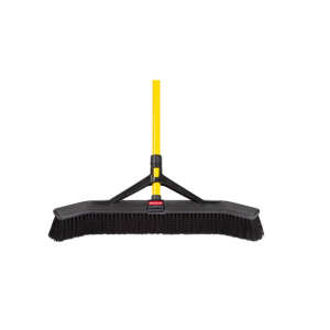 Rubbermaid Commercial, Maximizer, 24in, Push to Center Push Broom, Polypropylene Bristles, Black