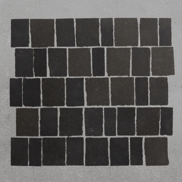 lapidary | rough cut mosaic sheet | warm black (standard joint) 