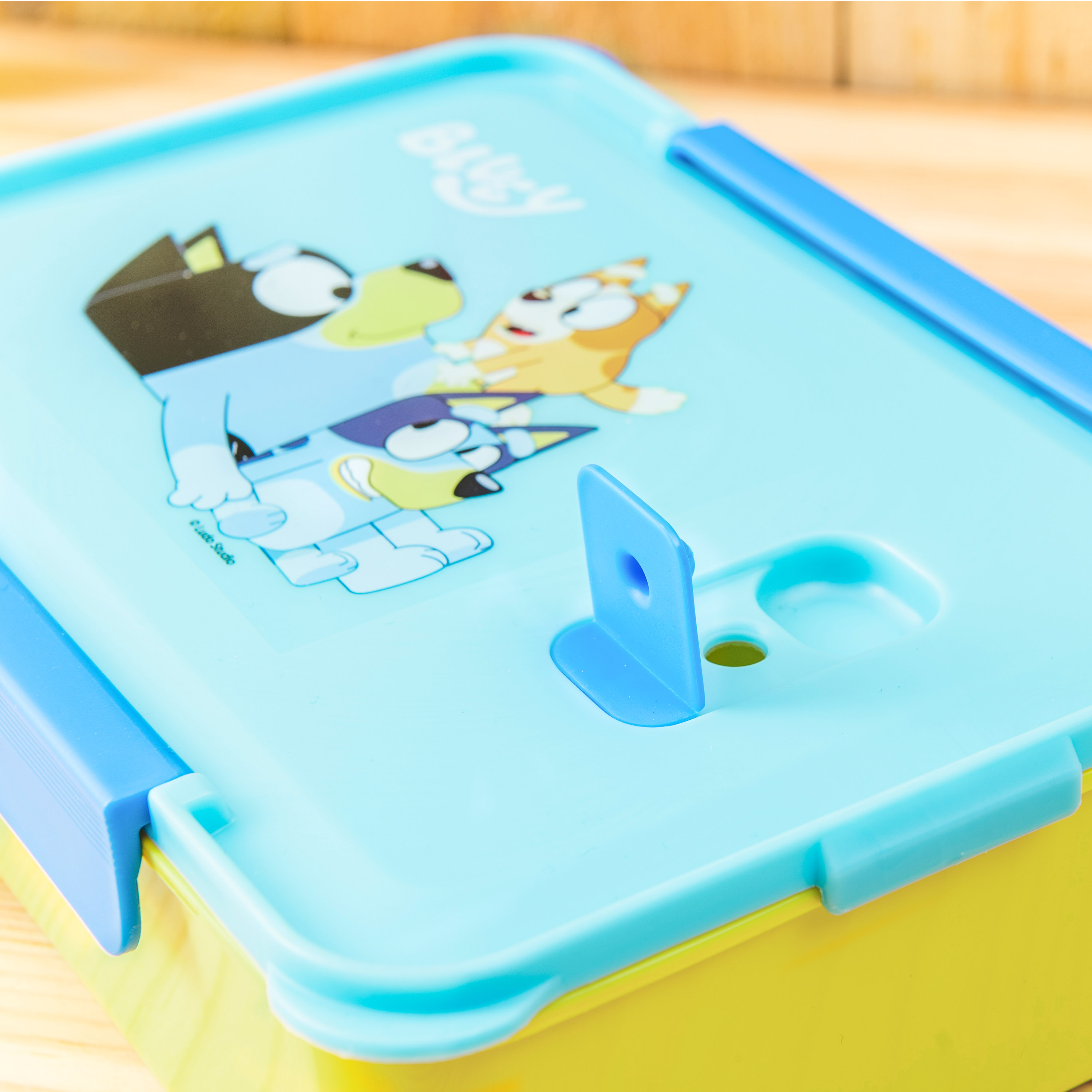 Bluey Reusable Divided Bento Box, Bluey and Friends, 3-piece set slideshow image 3