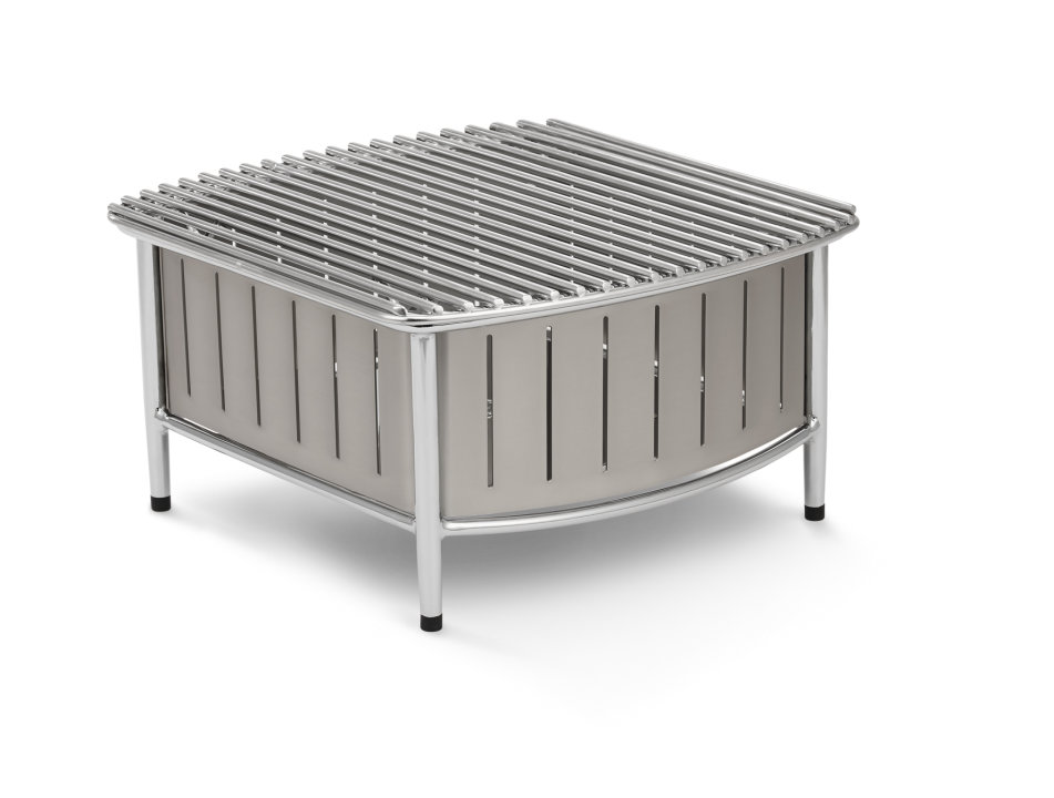 Small contoured buffet station with wire grill in natural
