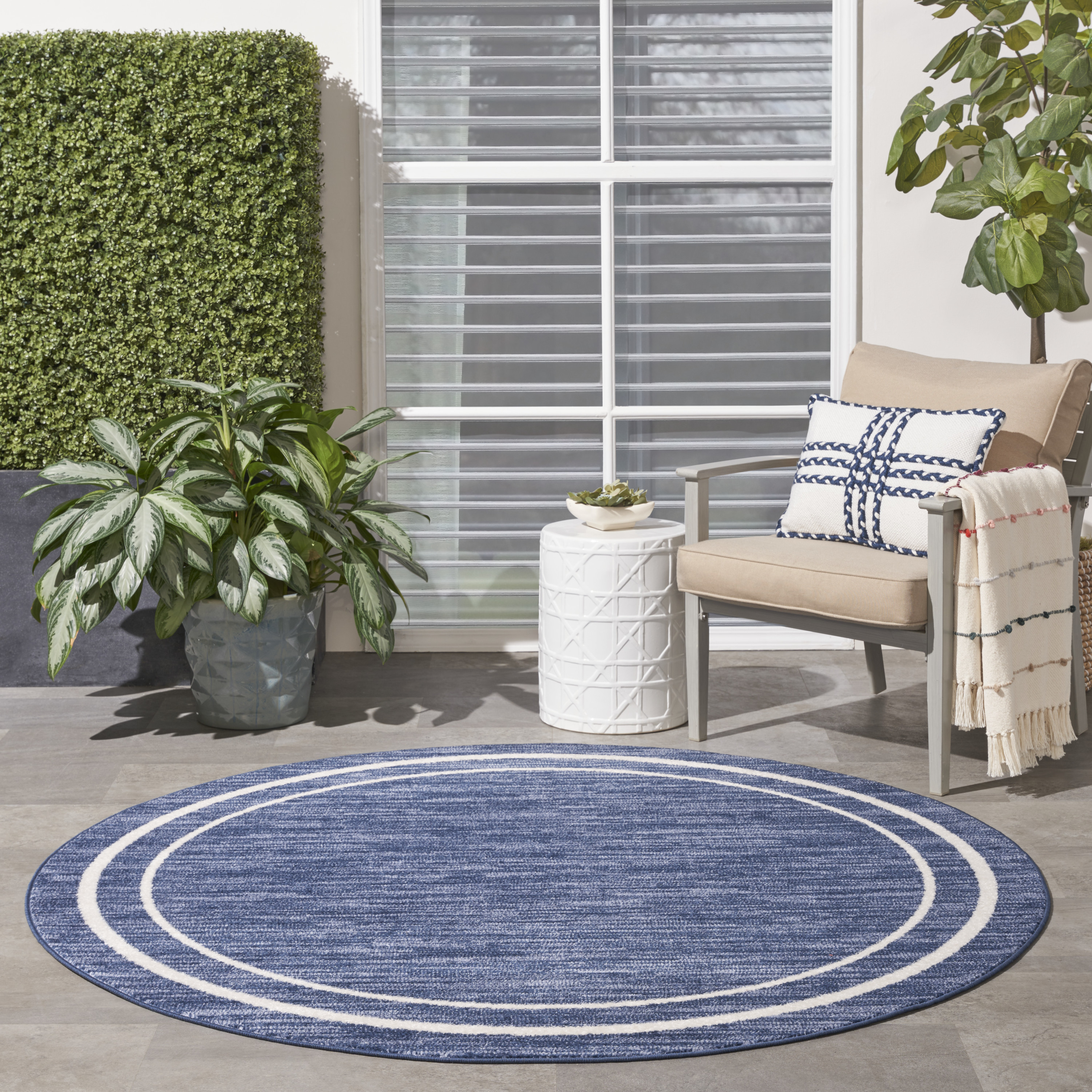 Nourison Nourison Essentials 6' x Round Navy Ivory Contemporary Rug
