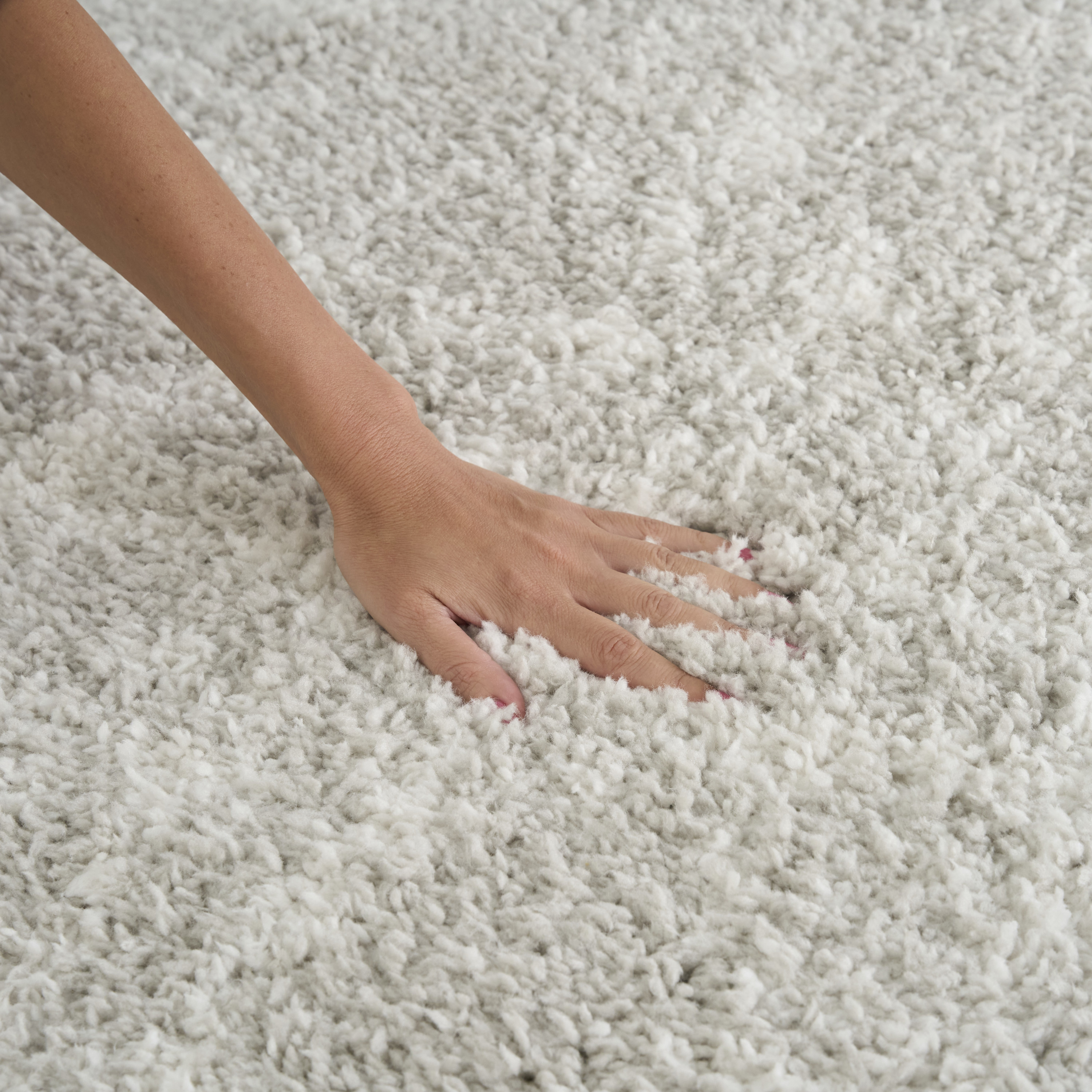 Nourison Modern Shag 3'11" x 5'11" Grey Ivory Modern Indoor Rug
