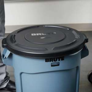 Rubbermaid Commercial, BRUTE, Self-Draining, Round, Resin, 20 gal, Resin, Black, Receptacle Lid