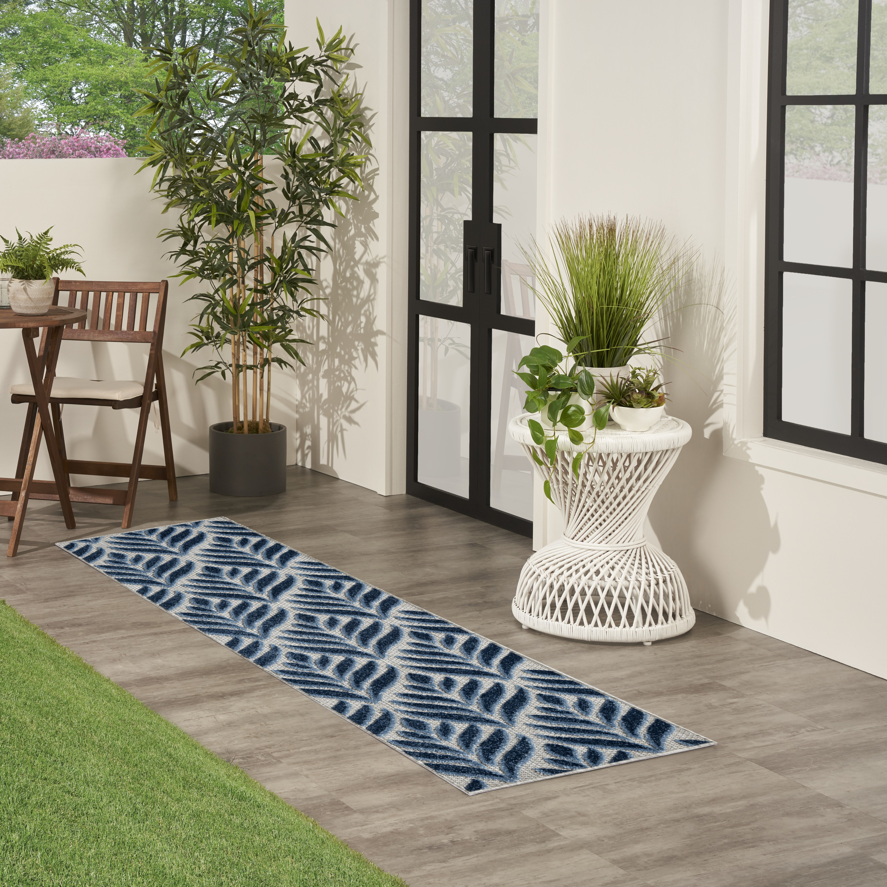 Nourison Aloha 2' x 6' Blue Outdoor Rug