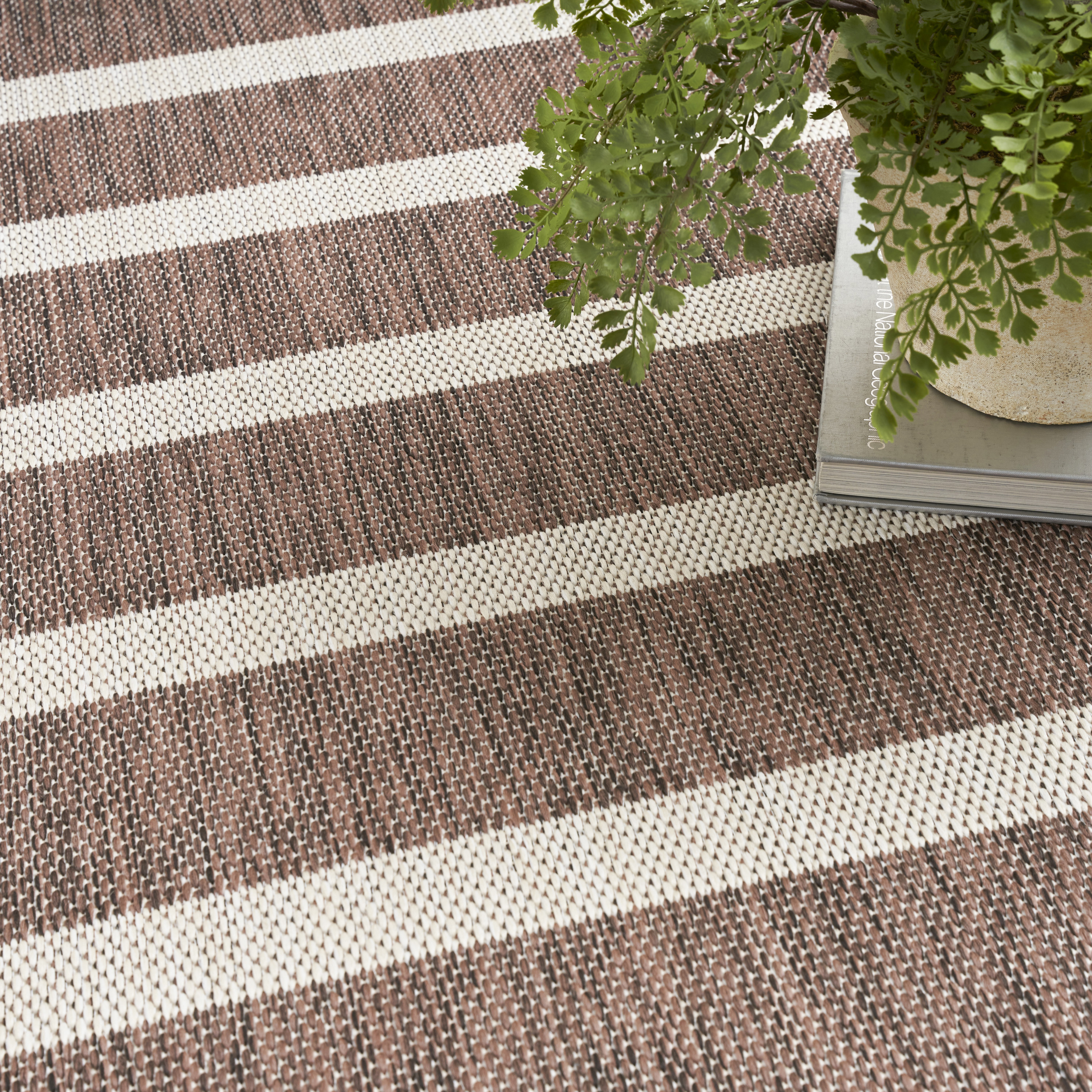 Nourison Positano 8' x Round Natural Ivory Modern Rug
