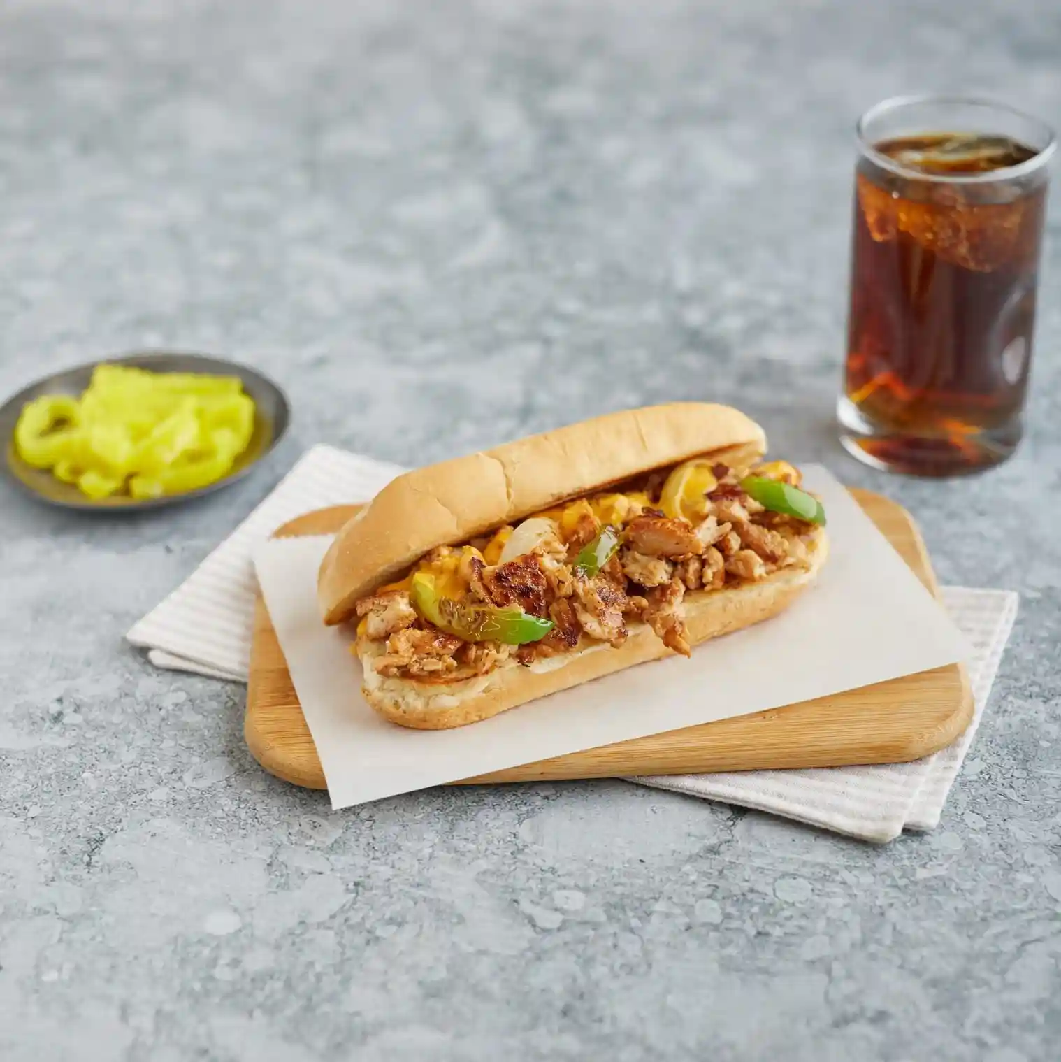 Steak-EZE® Fast BreakAway® Sliced & Shaped Chicken Breast with Rib Meat  https://images.salsify.com/image/upload/s--vj9Ls9ye--/q_25/mmzsfdi1yvwlpbkawtws.webp