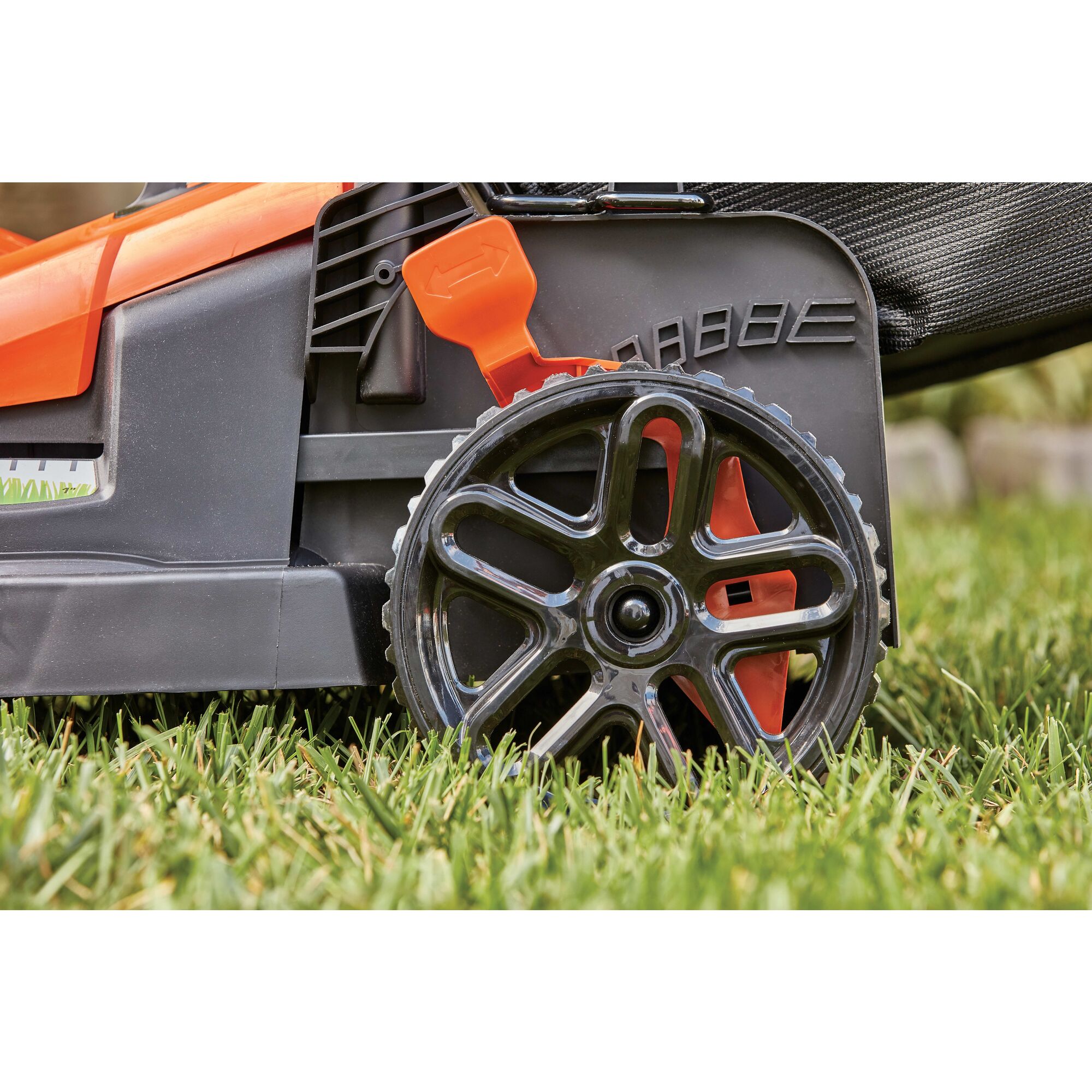 10 Amp 15 inch Electric Lawn Mower with Rugged wheel treads feature.