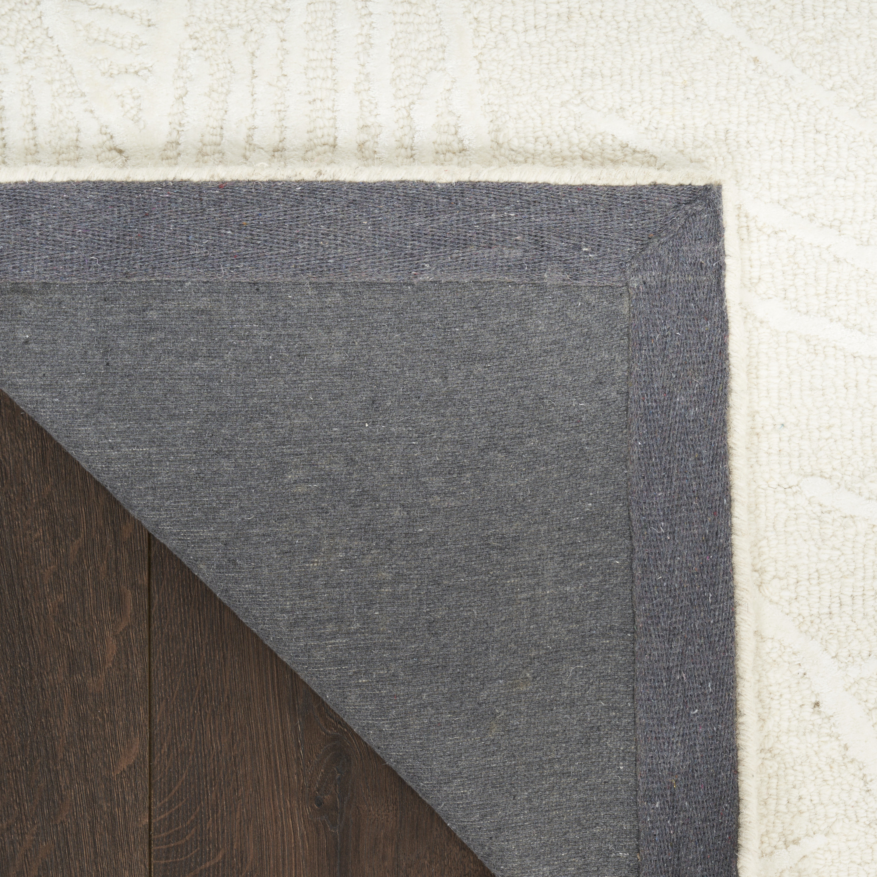 Nourison Avra 5'3" x 7'3" Ivory Modern Indoor Rug
