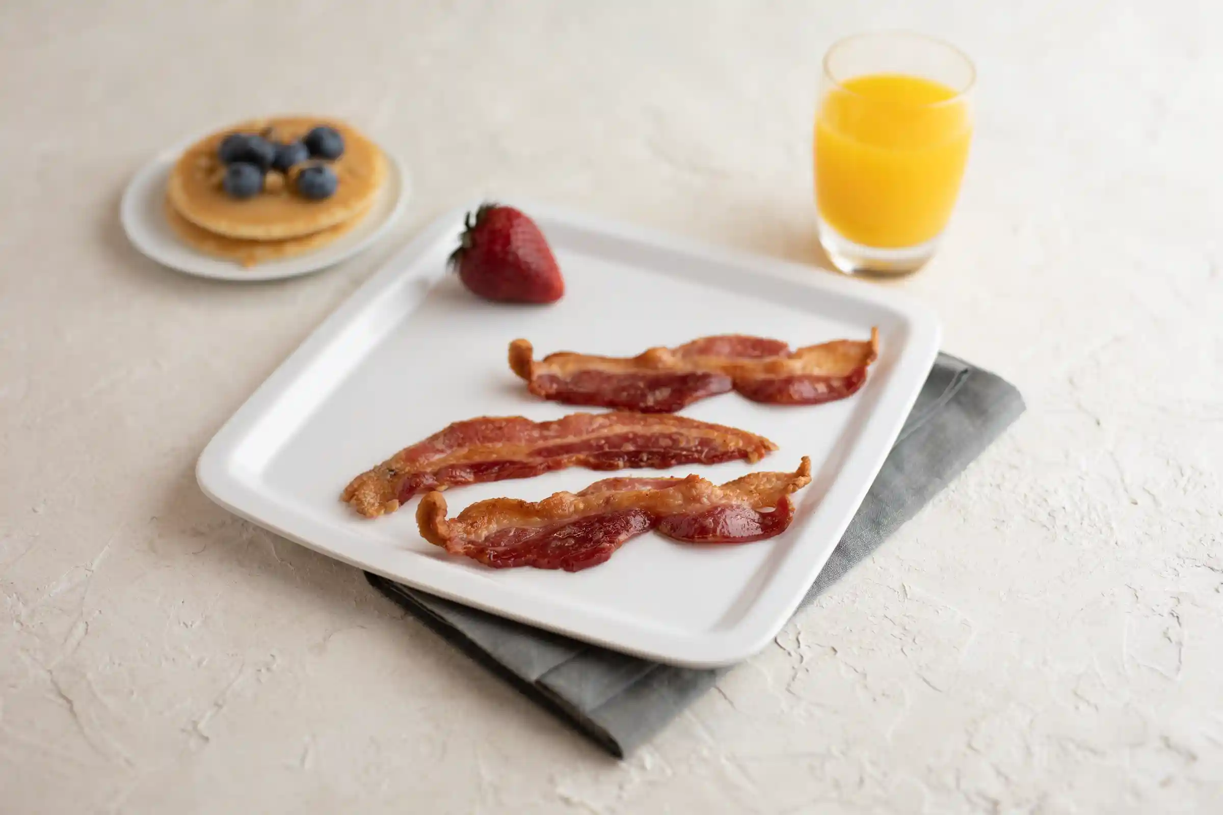 Wright® Brand Naturally Smoked Thin Sliced Bacon, Bulk, 30 Lbs, 18-22 Slices per Pound, Frozen_image_01
