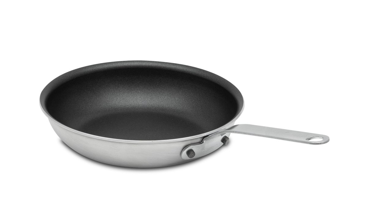 8-inch Wear-Ever® aluminum fry pan with SteelCoat x3™ nonstick coating and plated handle