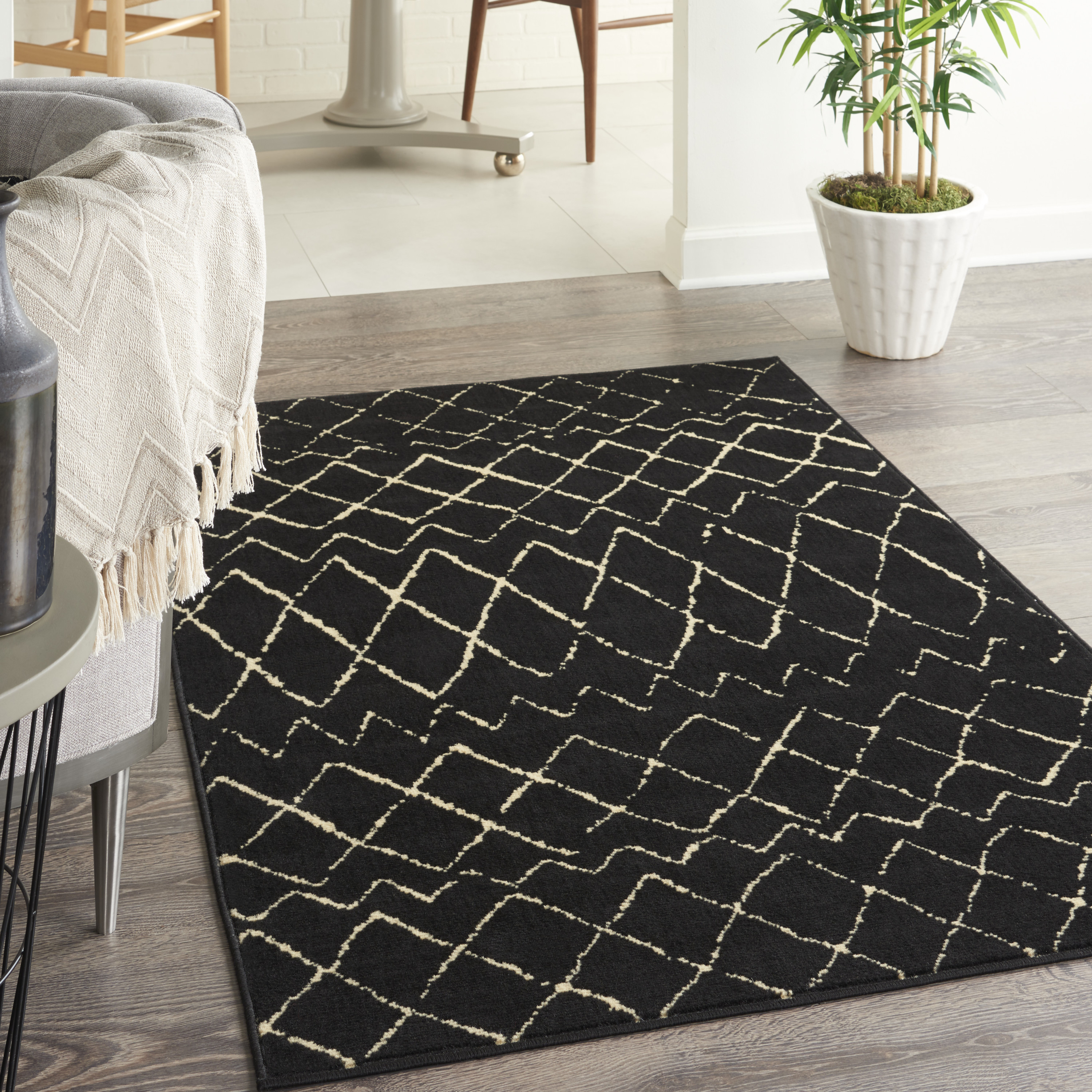 Nourison Grafix 3' x 5' Black Bohemian Indoor Rug