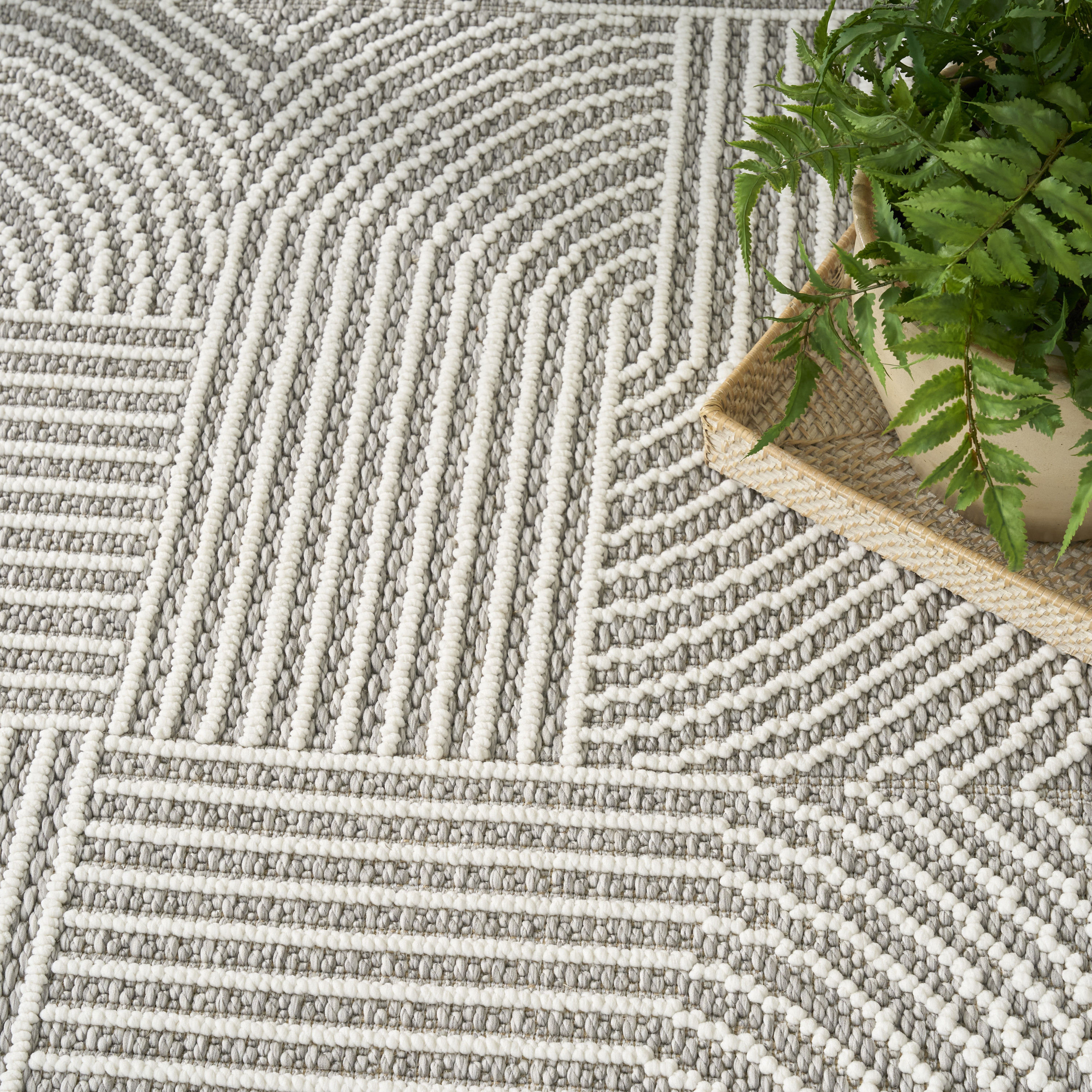 Nourison Natural Texture 7'10" x 9'10" Grey Ivory Modern Indoor Rug