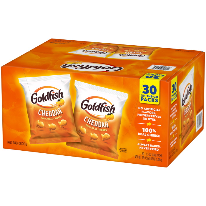 Goldfish® Cheddar Crackers, 30 count box, 1.5 oz, bag - Right Angle Image