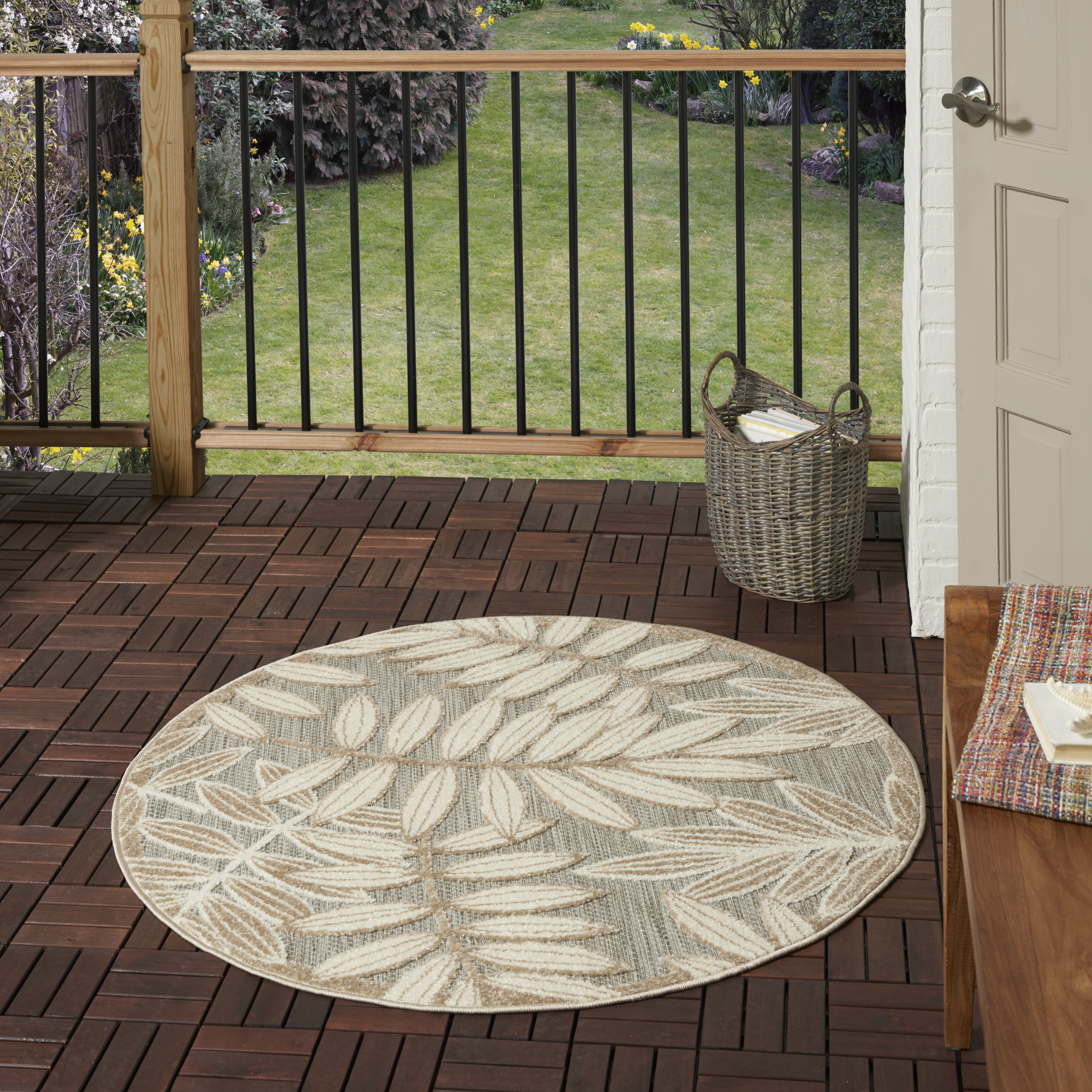 Nourison Aloha 5'3" x Round Natural Tropical Rug