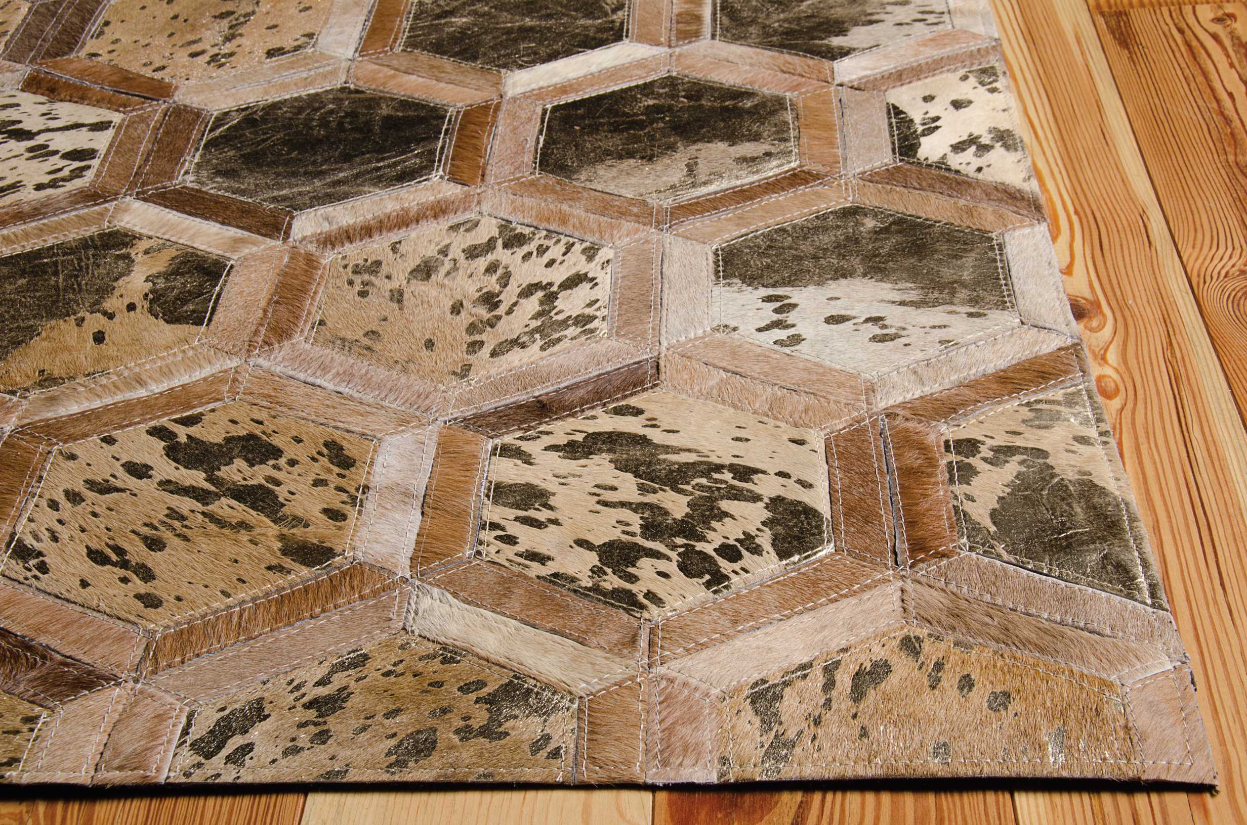 Michael Amini City Chic 8' x 10' Amber Gold Modern Indoor Rug