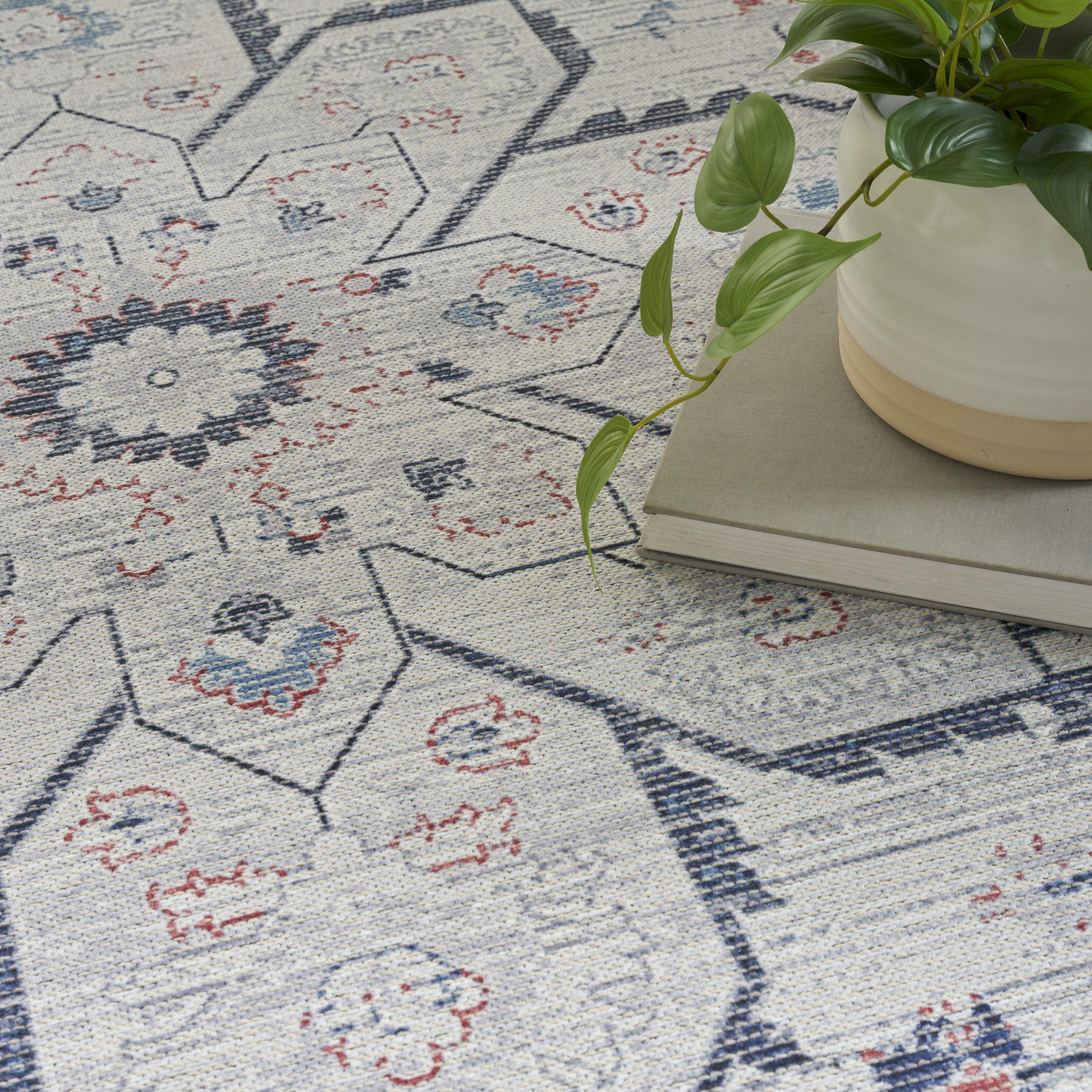Nourison New Concept Washables 5'3" x 7'3" Ivory Blue Farmhouse Indoor Rug