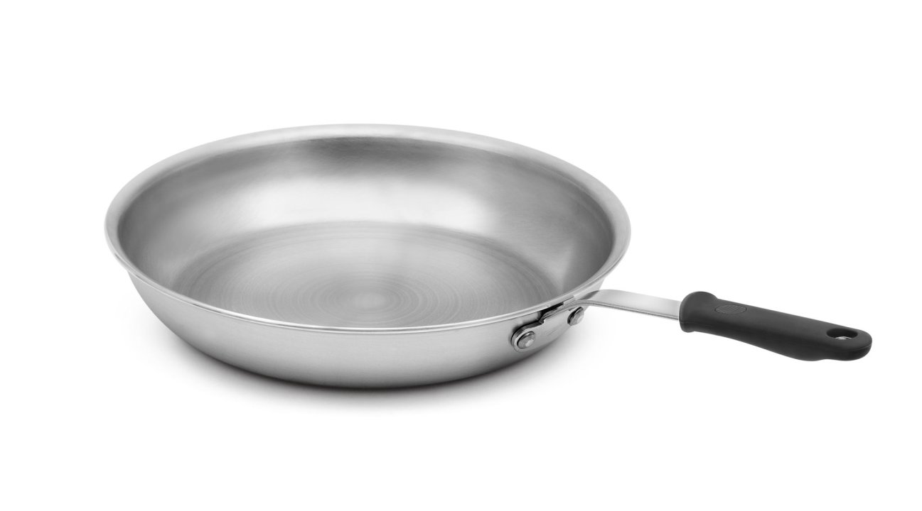 14-inch Wear-Ever® rivetless fry pan with natural finish and silicone handle