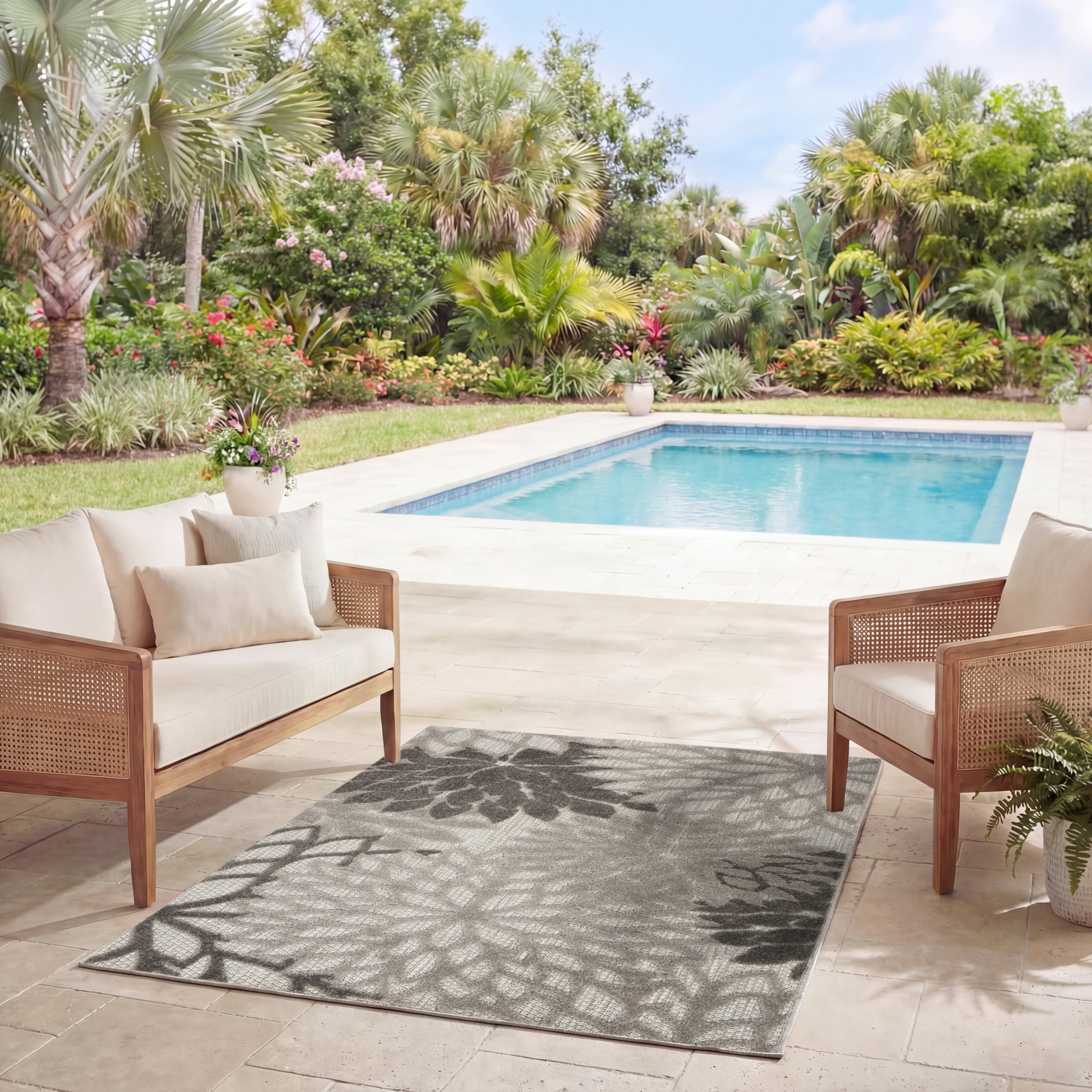 Nourison Aloha 2'8" x 4' Silver Grey Tropical Rug