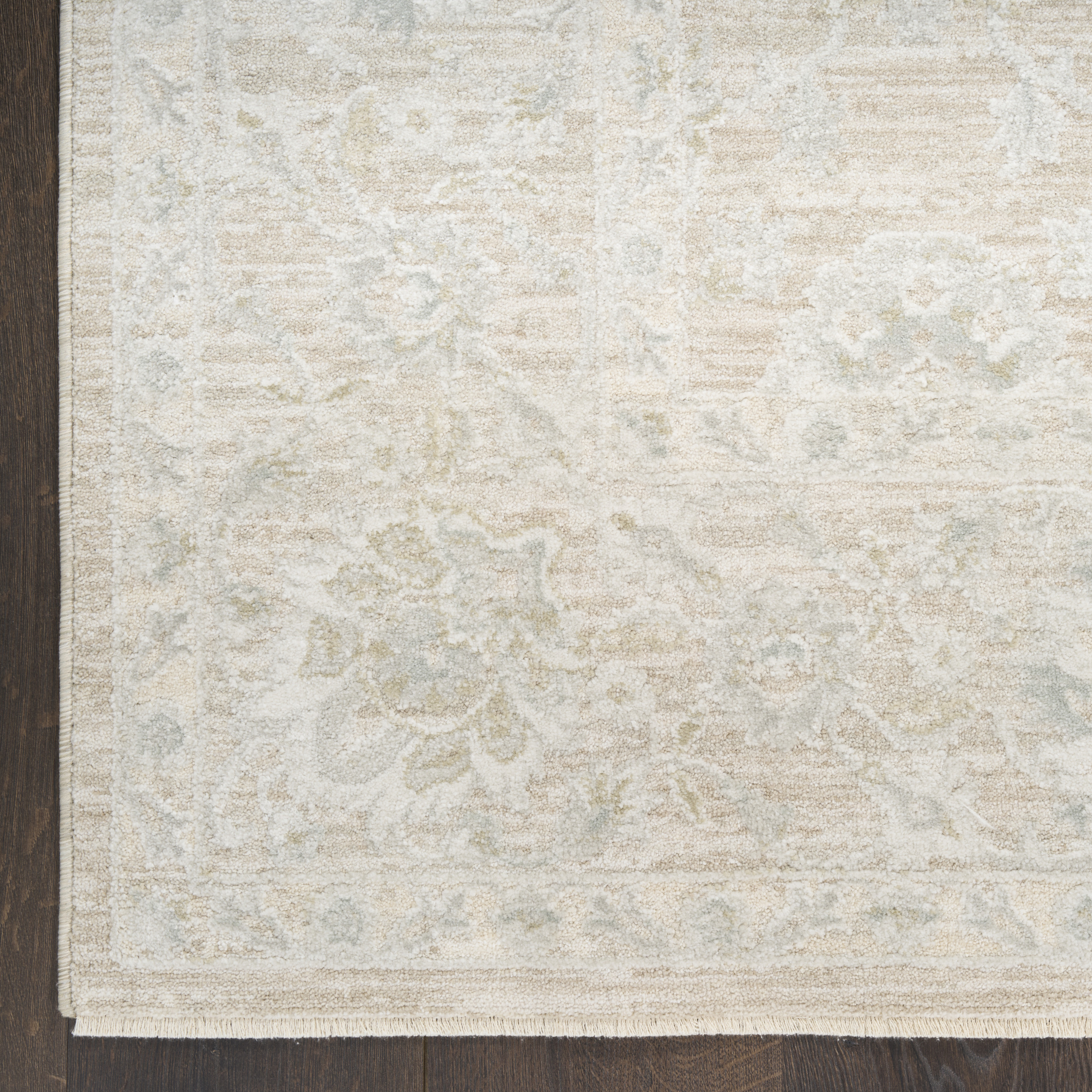 Nourison Envy 5'3" x 7'10" Cream Vintage Indoor Rug