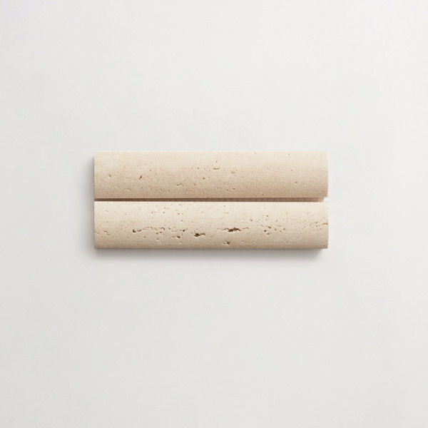 clé lapidary: sculpted shapes | cabochon short mosaic sheet | honed | beige travertine | sample 